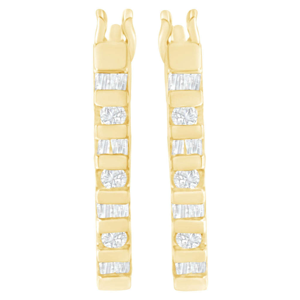 Orecchini a cerchio oblungo con chiusura a leva in oro giallo 10 carati con diamanti taglio rotondo e baguette (¼ ct, colore IJ, purezza I2-I3) - Friggin Jewelry