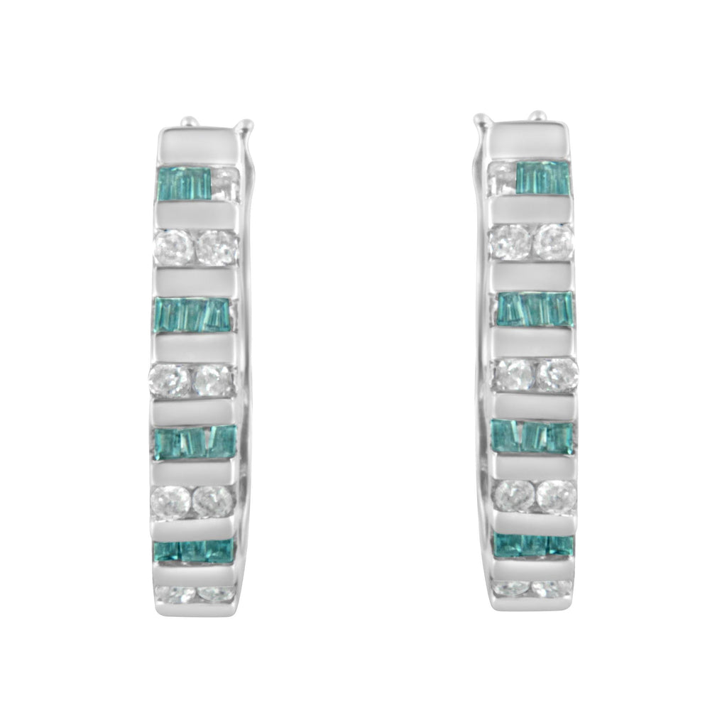 Orecchini a cerchio in oro bianco 10k con diamanti taglio baguette blu e rotondi (0,50 cttw, colore IJ, purezza I2-I3) - Friggin Jewelry