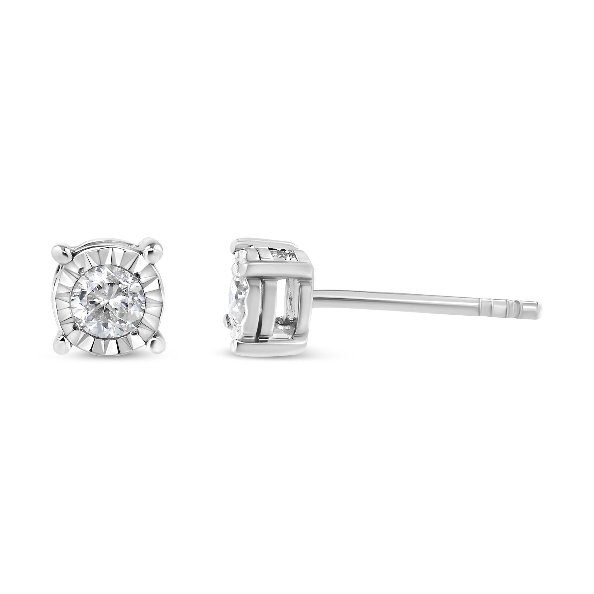 Pendientes de botón de plata de ley 925 con diamantes redondos casi incoloros de 1/5 quilates engastados milagros - Friggin Jewelry