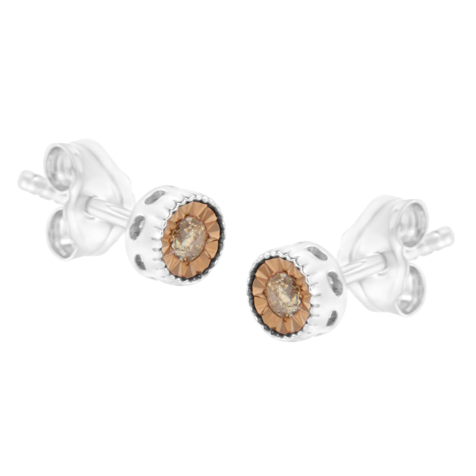 Pendientes de botón de plata de ley 925 de 1/10 quilates con diamantes champán de talla brillante redondos engastados milagros (color natural, claridad I1-I2) - Friggin Jewelry
