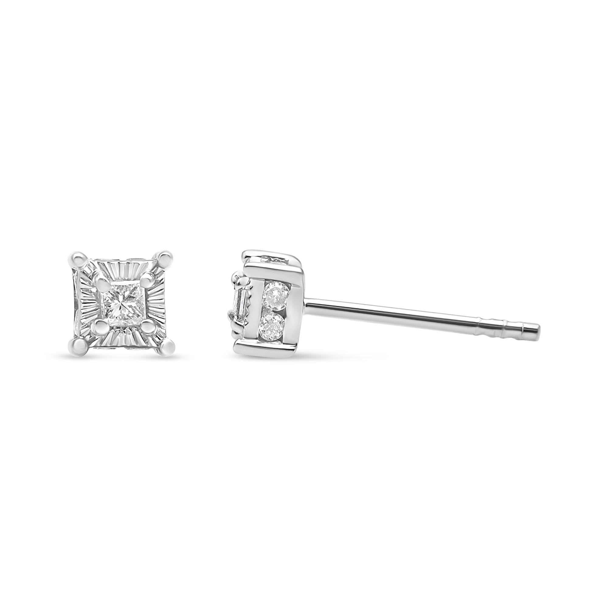 Aretes solitarios de diamantes de talla princesa engastados milagros de 1/4 ct en plata de ley 925 con halo oculto (color IJ, claridad SI2-I1) - Friggin Jewelry