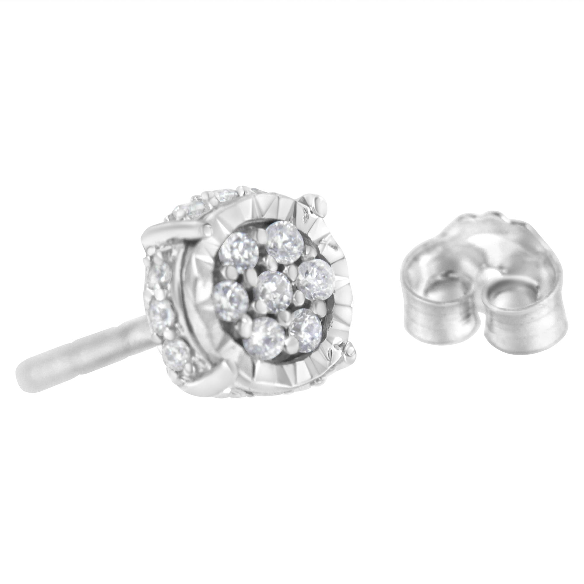 Pendiente floral de diamante de talla redonda de 1/3 ct en plata de ley 925 (claridad IJ, color I3) - Friggin Jewelry