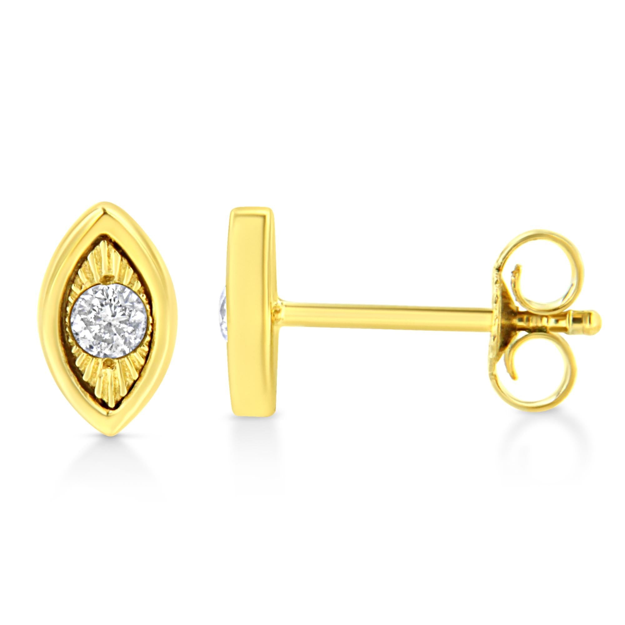 Aretes de plata de ley 925 bañados en oro amarillo de 10 quilates con diamantes engastados milagros de 1/10 quilates (formas a elegir) - Friggin Jewelry