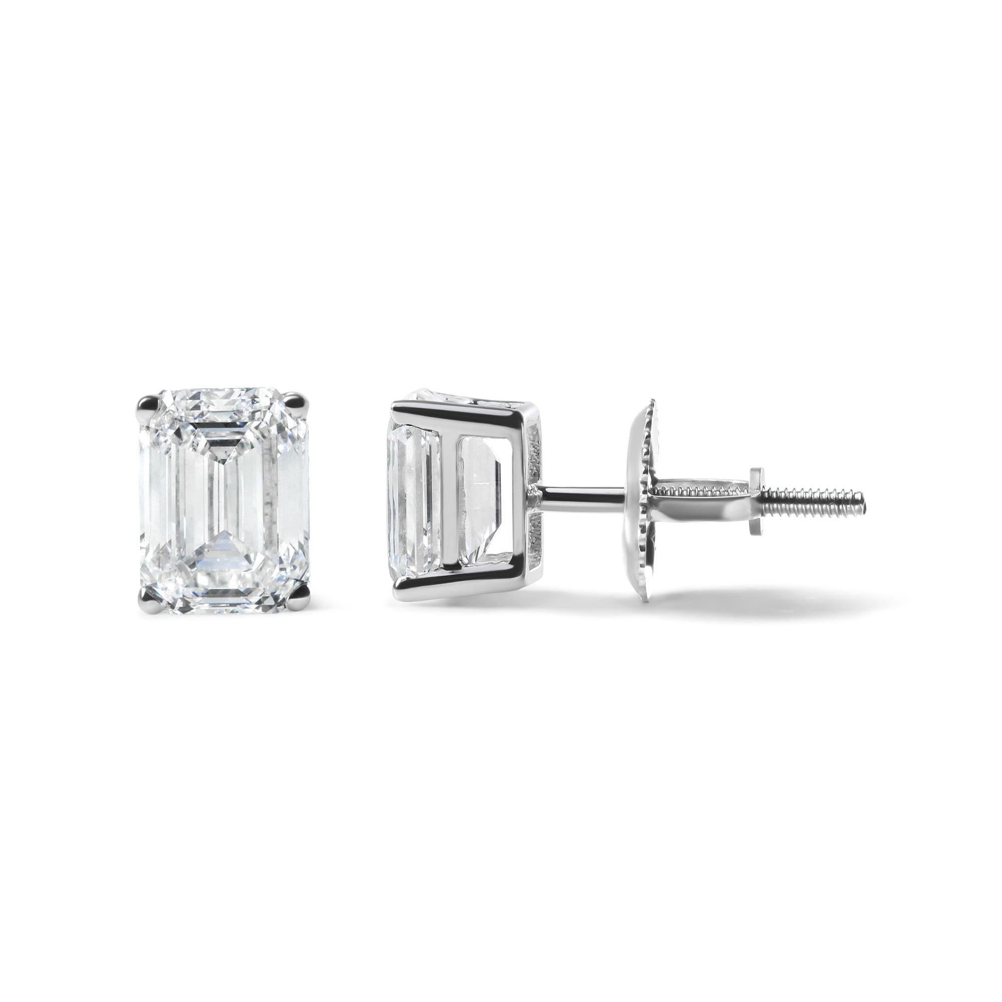 Aretes solitarios de oro blanco de 14 quilates con diamantes cultivados en laboratorio de talla esmeralda de 2,0 quilates (color GH, claridad VS1-VS2) - Friggin Jewelry