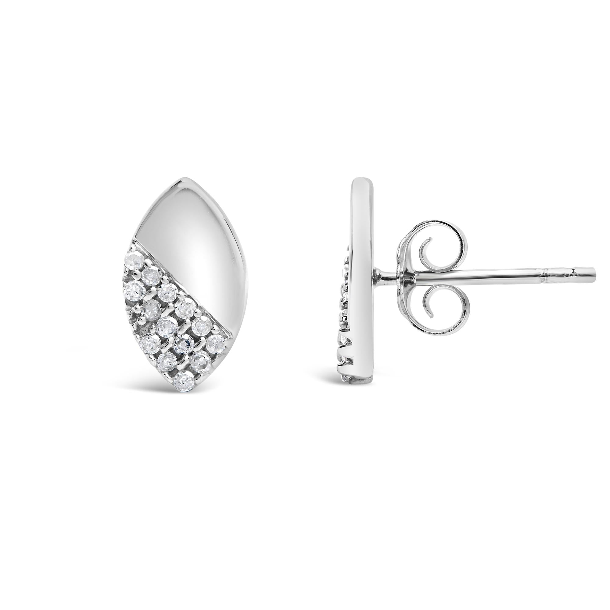 Pendientes de botón en forma de pera de plata de ley 925 con diamantes de 1/6 quilates y pulido espejo (color IJ, claridad I2-I3) - Friggin Jewelry