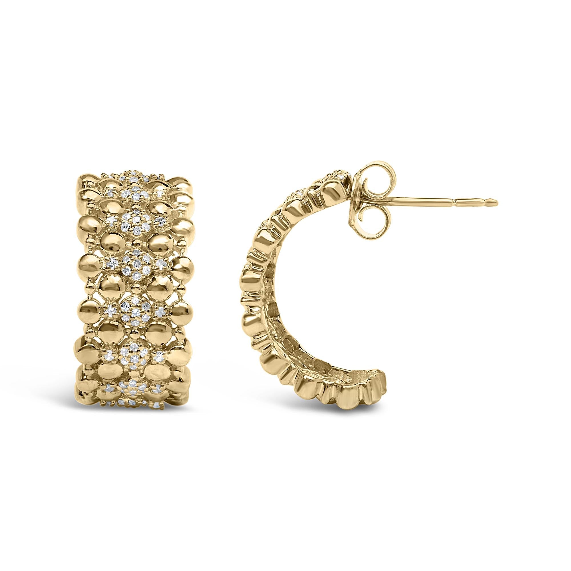 Orecchini a cerchio J in argento sterling 925 placcato oro giallo 14K con diamanti da 3/8 ct e perline a sfera (colore HI, purezza I1-I2) - Friggin Jewelry