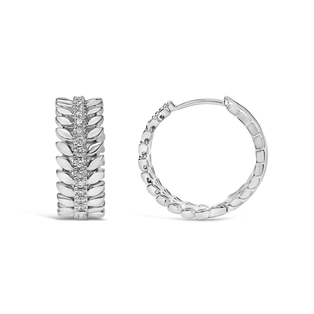 Aros de oro blanco de 14 quilates con diseño de corona de hojas y diamantes cultivados en laboratorio de 1/4 ct (color FG, claridad VS1-VS2) - Friggin Jewelry