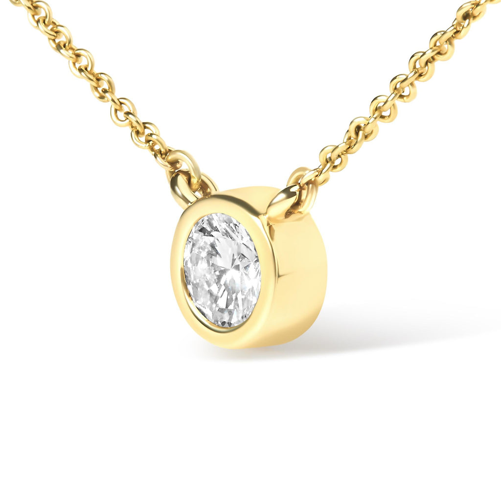 Collar con colgante solitario de oro de 10 quilates con diamantes redondos de talla brillante de 1/10 quilates y engaste moderno de bisel de 40 a 45 cm - Friggin Jewelry
