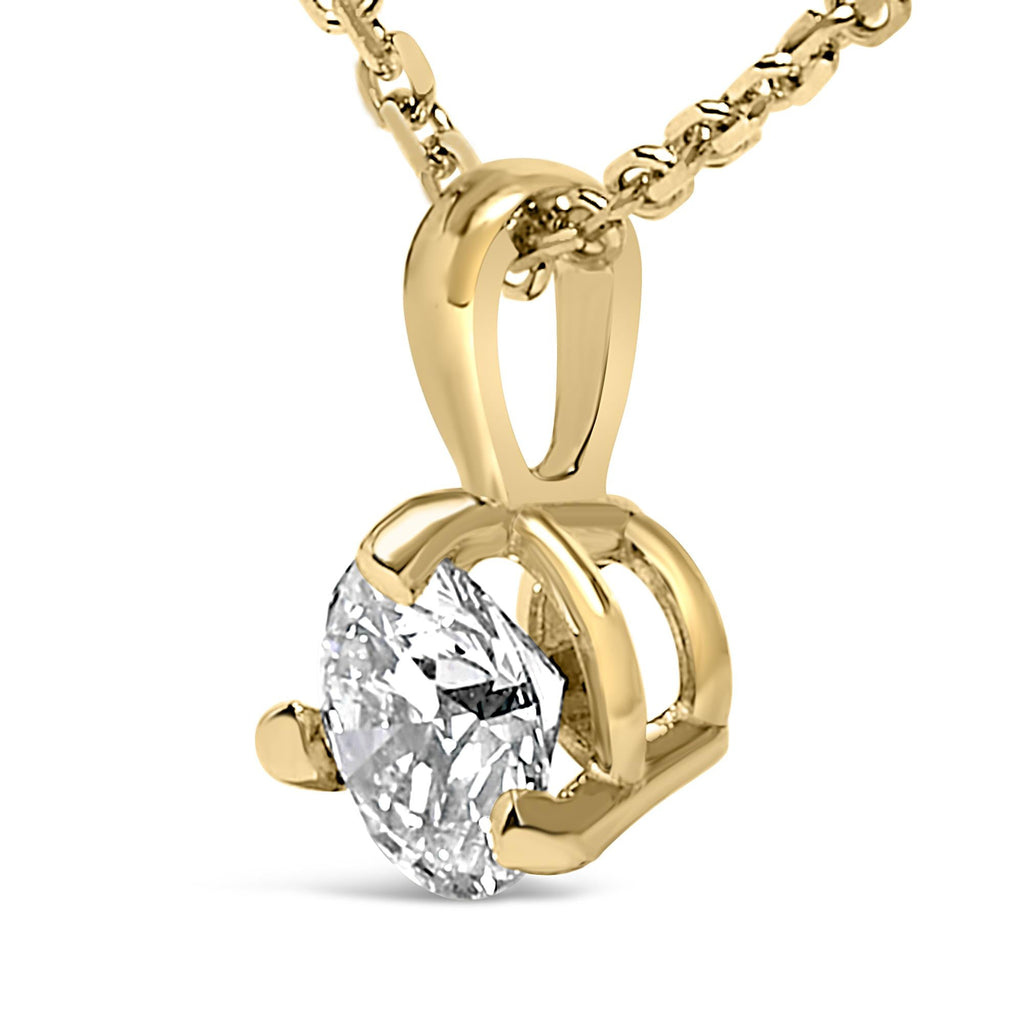 Collana con pendente solitario in oro giallo 14 carati da 3/8 ct con 3 punte incastonate a forma di Martini e diamanti rotondi (colore GH, purezza SI2-I1) - 18 pollici