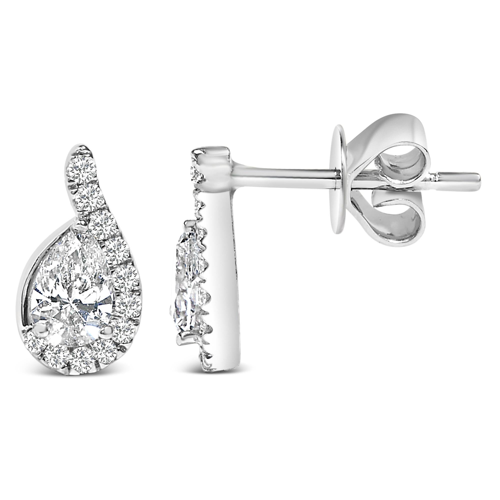 Aretes tipo lágrima con halo de diamantes cultivados en laboratorio de 5/8 quilates en oro blanco de 14 quilates - Friggin Jewelry