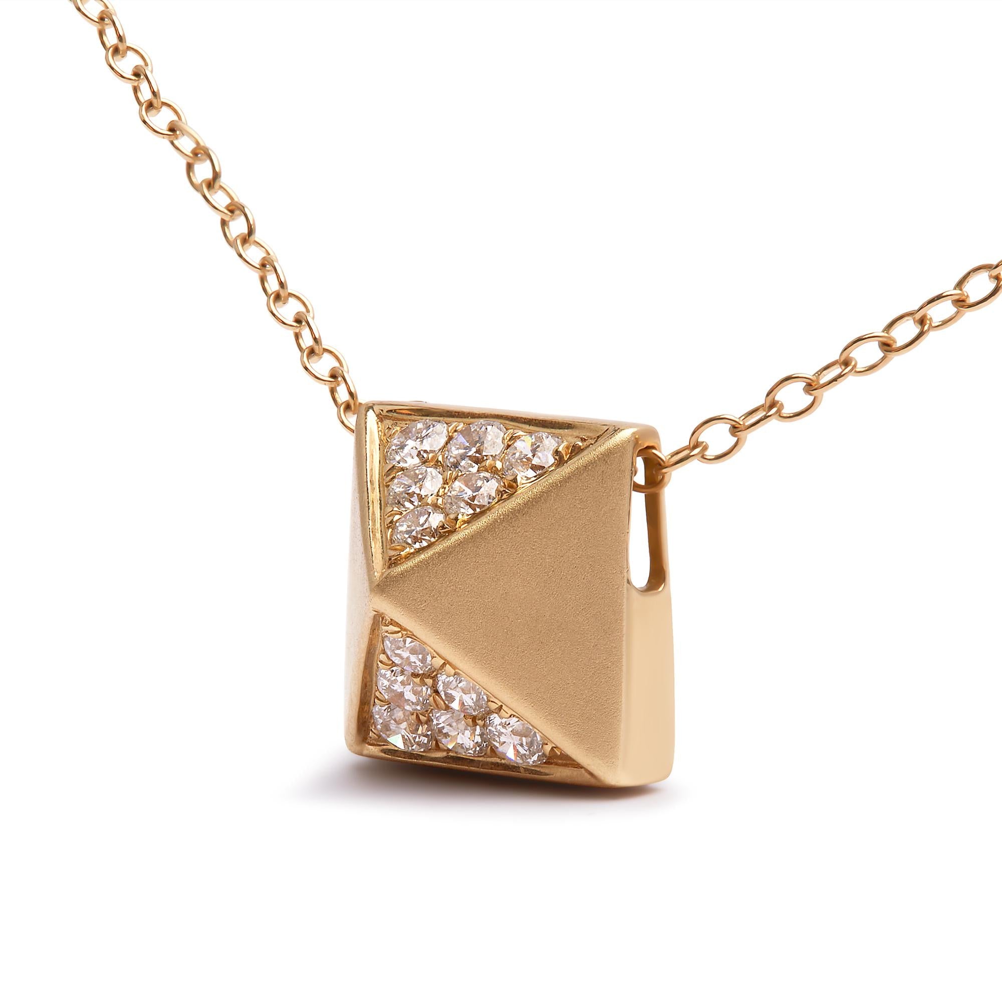 Collana con ciondolo a forma di piramide in oro giallo 14 carati con diamanti da 1/4 carati e finitura opaca (colore GH, purezza SI1-SI2) - 18 pollici - Friggin Jewelry