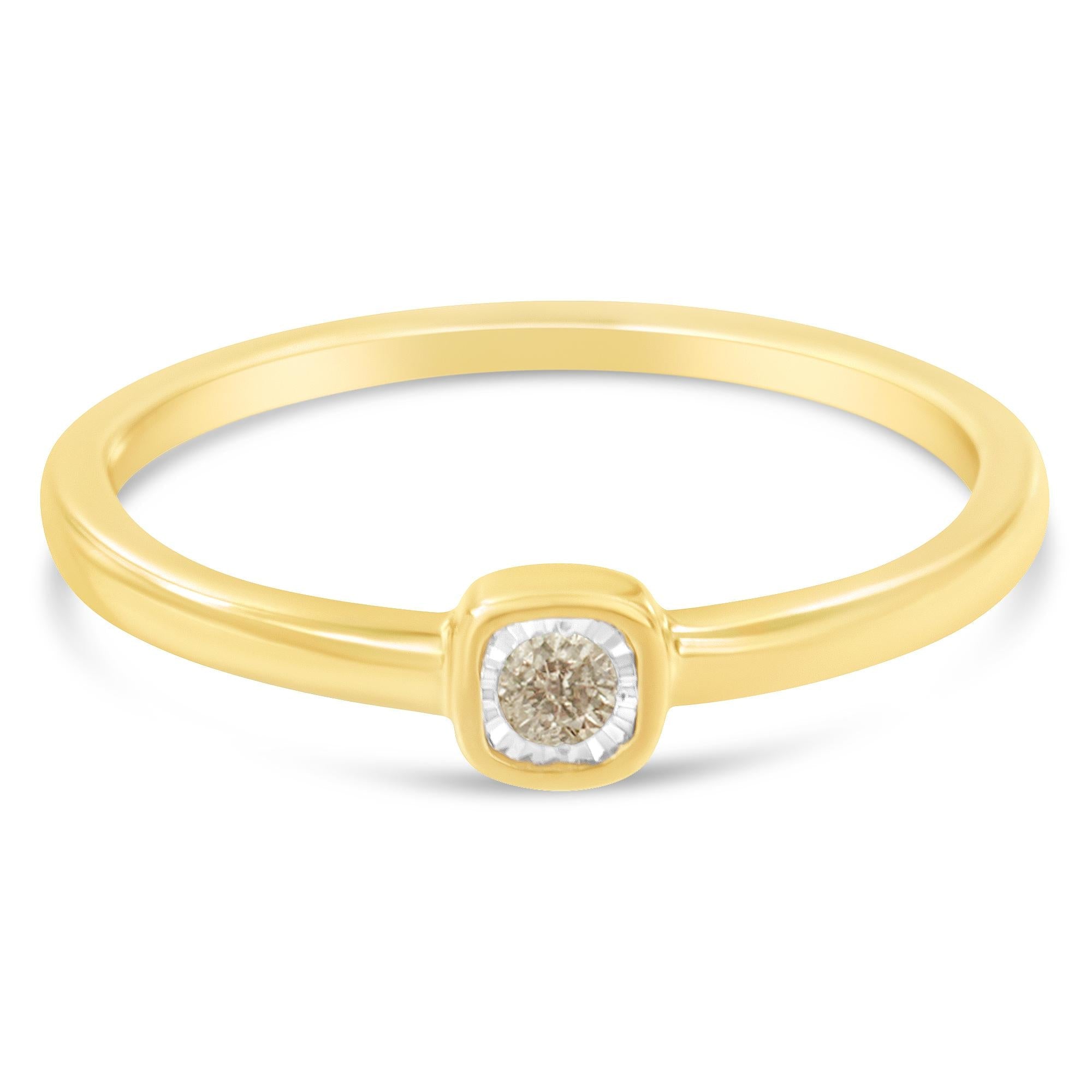 Anello in argento sterling 925 placcato oro giallo 14K con diamanti da 1/20 carati a forma di cuscino quadrato incastonato Miracle (colore JK, purezza I1-I2) - Friggin Jewelry