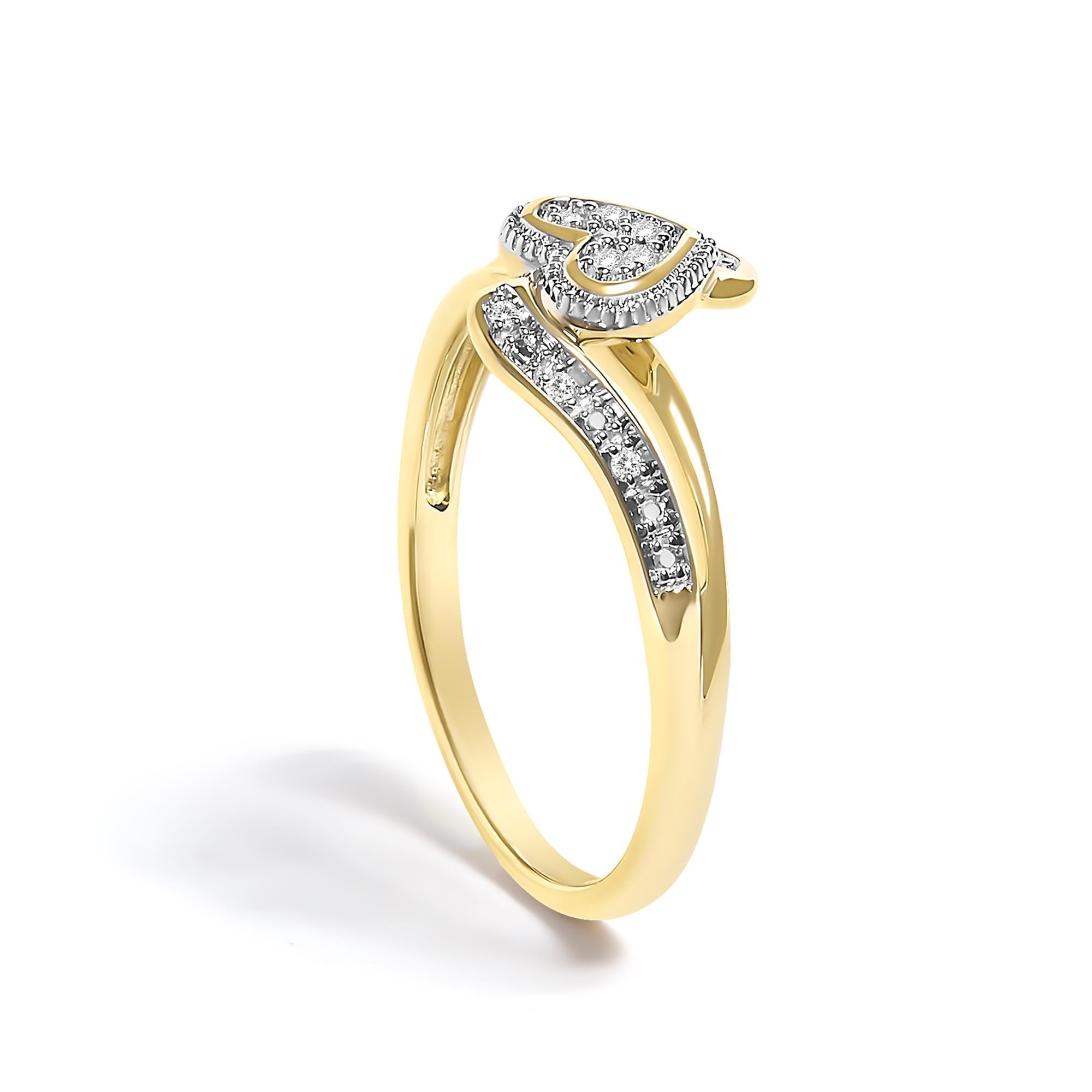 Anillo de compromiso de oro amarillo de 10 quilates con corazón de filigrana y detalles de diamantes (color IJ, claridad I3) - Friggin Jewelry