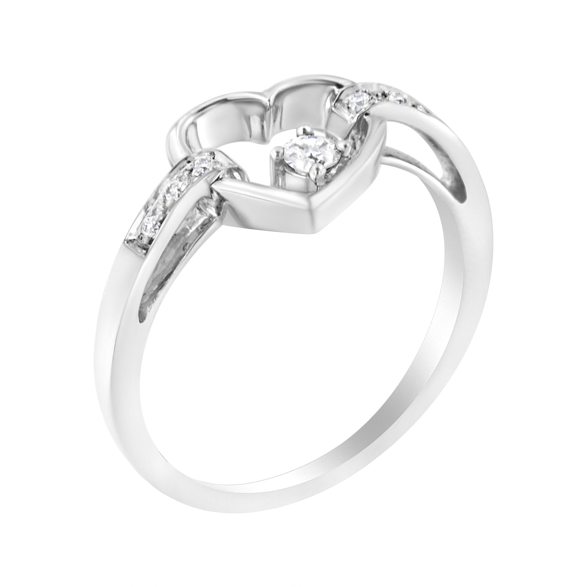 Anello a forma di cuore in oro bianco 14 carati con diamanti taglio rotondo incastonati a canale da 1/8 ct (colore HI, purezza SI2-I1) - Friggin Jewelry