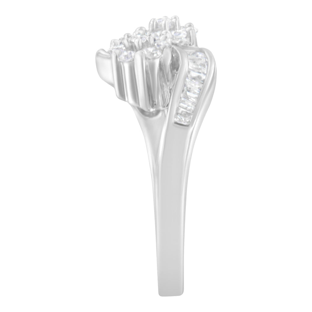 Anillo de oro blanco de 14 quilates con diamantes redondos y baguette (1/2 ct, color HI, claridad I1-I2) - Friggin Jewelry