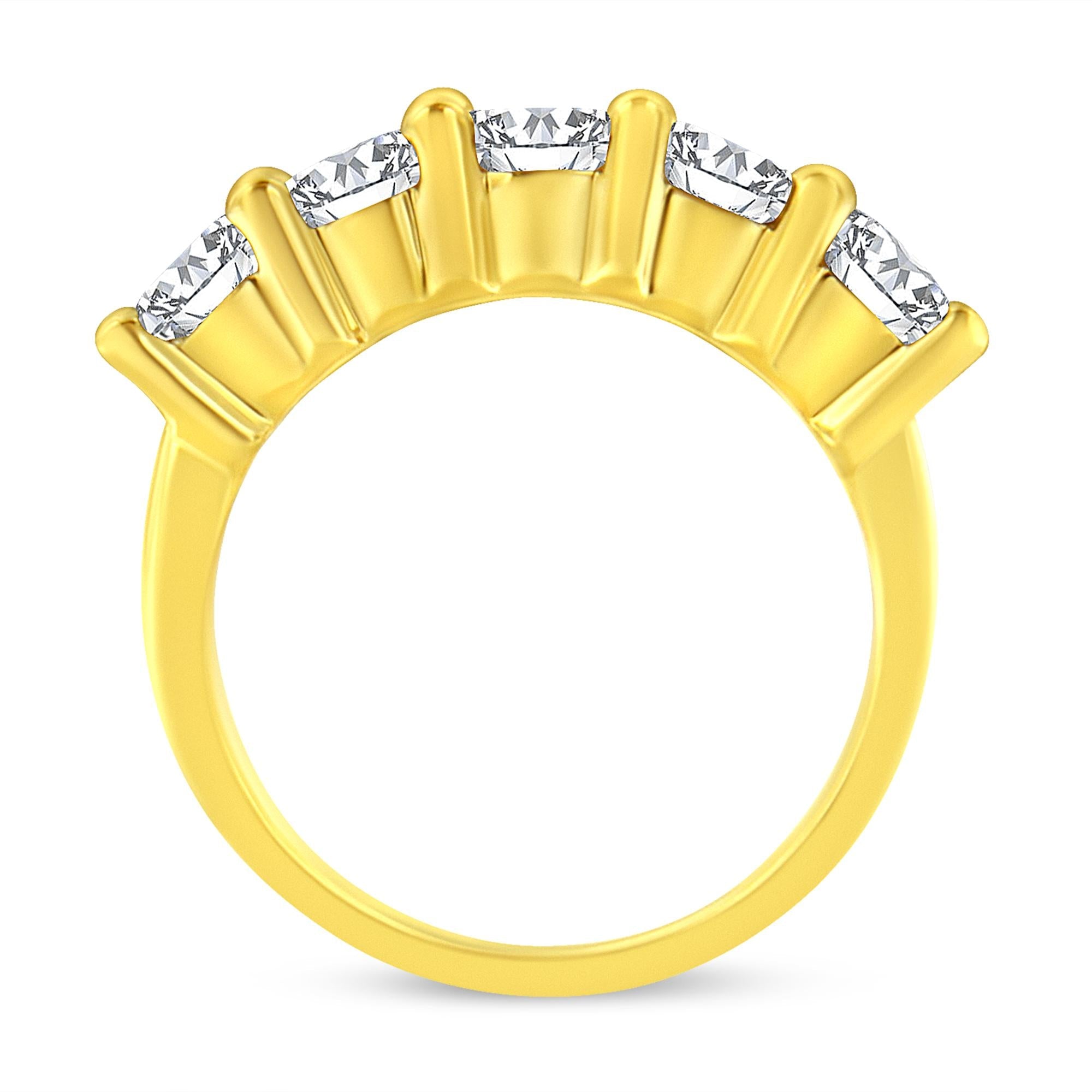 Anillo de bodas de plata de ley 925 bañado en oro amarillo de 14 quilates con 5 diamantes engastados en garras compartidas (color JK, claridad I1-I2) - Friggin Jewelry