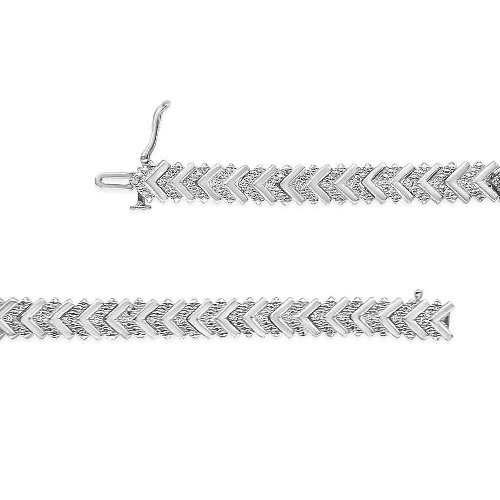 .925 Sterling Silver 1/6 Cttw Round-Cut Diamond Chevron Wave 7.25" Link Bracelet (I-J Color, I3 Clarity) - Friggin Jewelry