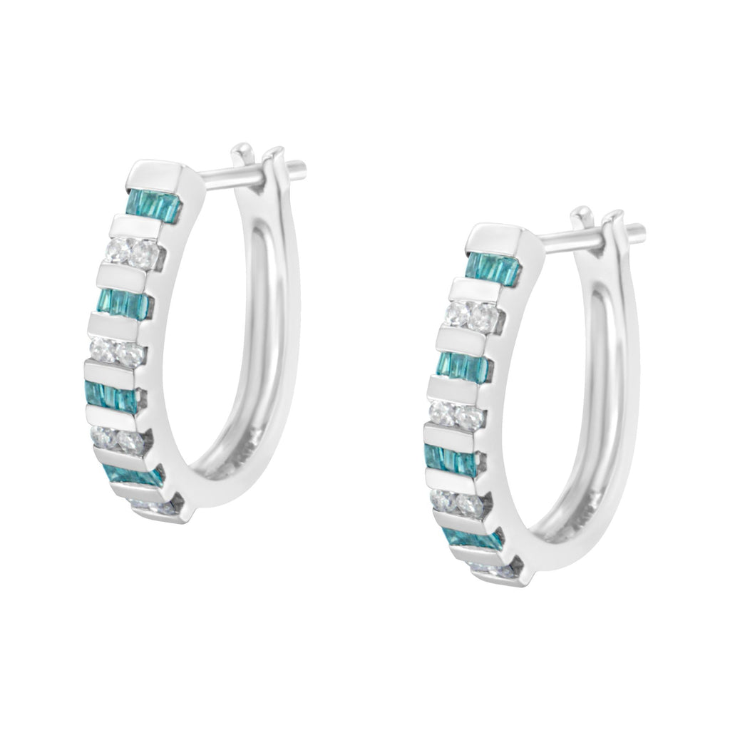 Orecchini a cerchio in oro bianco 10k con diamanti taglio baguette blu e rotondi (0,50 cttw, colore IJ, purezza I2-I3) - Friggin Jewelry