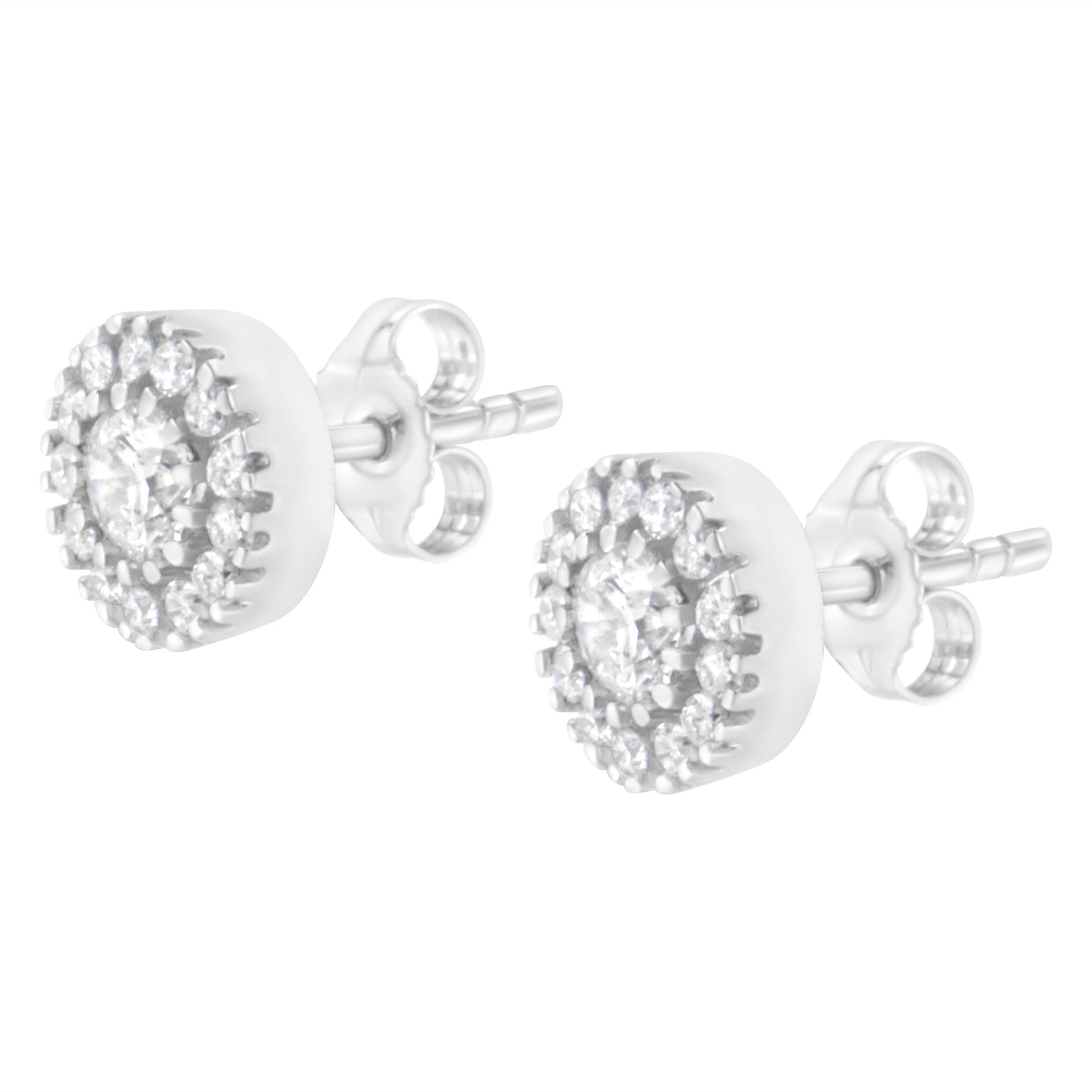 Orecchini a bottone con alone di diamanti da 1 carato in oro bianco 14k (purezza IJ, colore I1-I2) - Friggin Jewelry