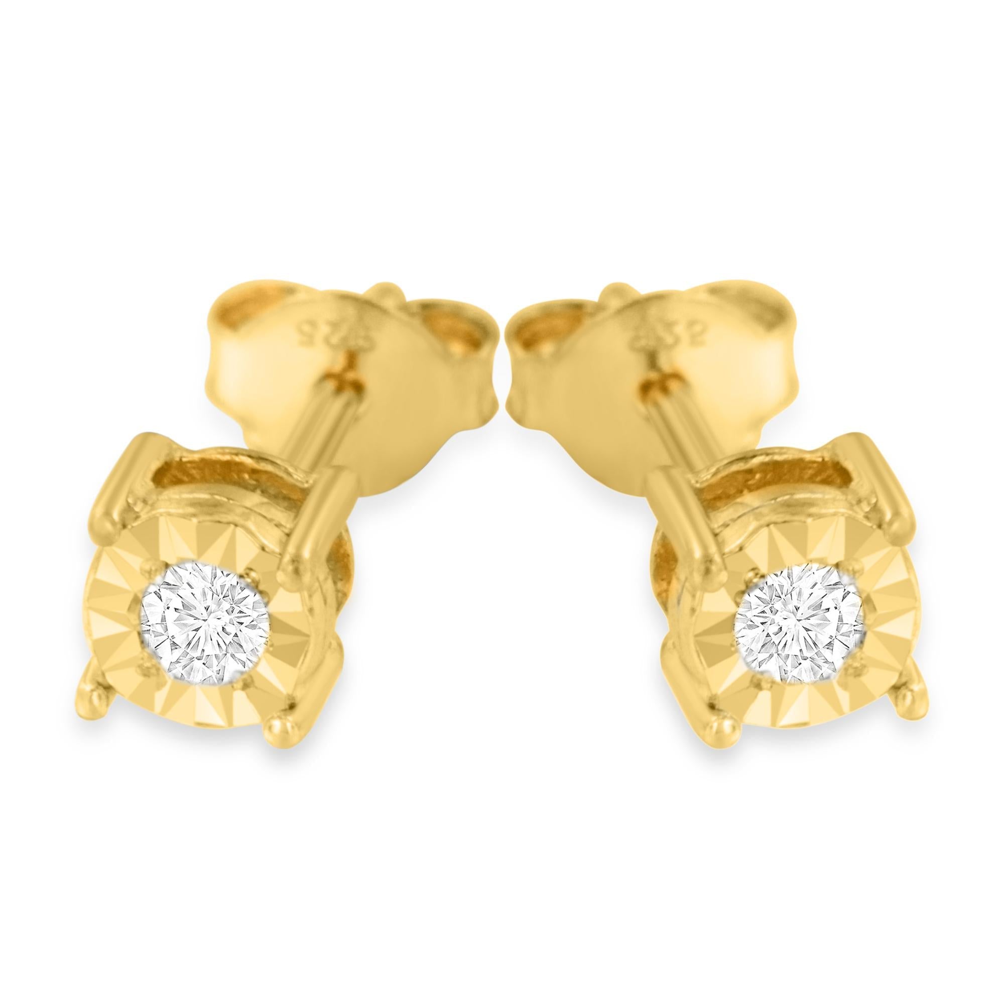 Pendientes de botón de plata de ley 925 con diamantes redondos casi incoloros de 1/5 quilates engastados milagros - Friggin Jewelry
