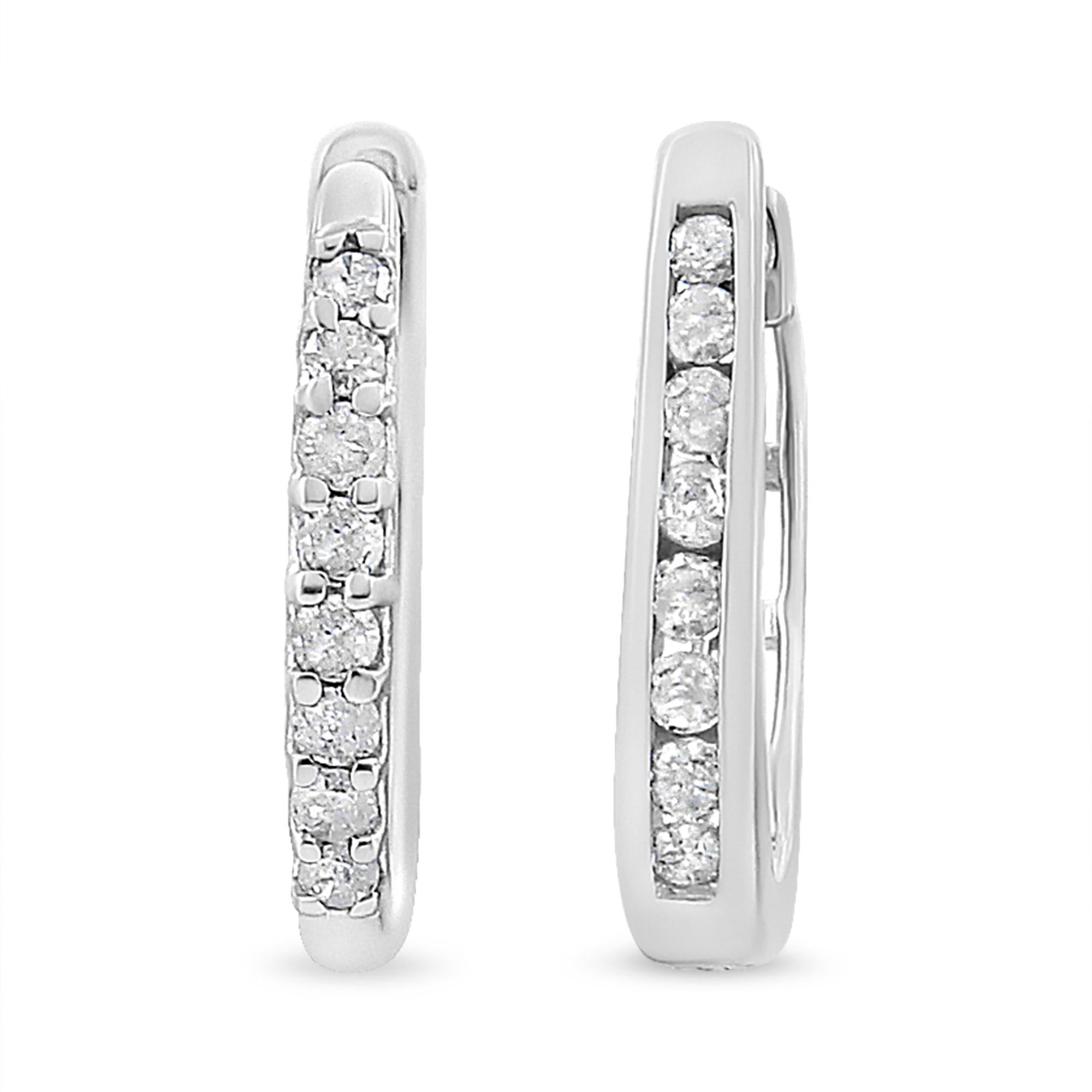 Orecchini a cerchio moderni in oro bianco 10 carati con diamanti taglio rotondo da 1/5 carati (colore IJ, purezza I3) - Friggin Jewelry