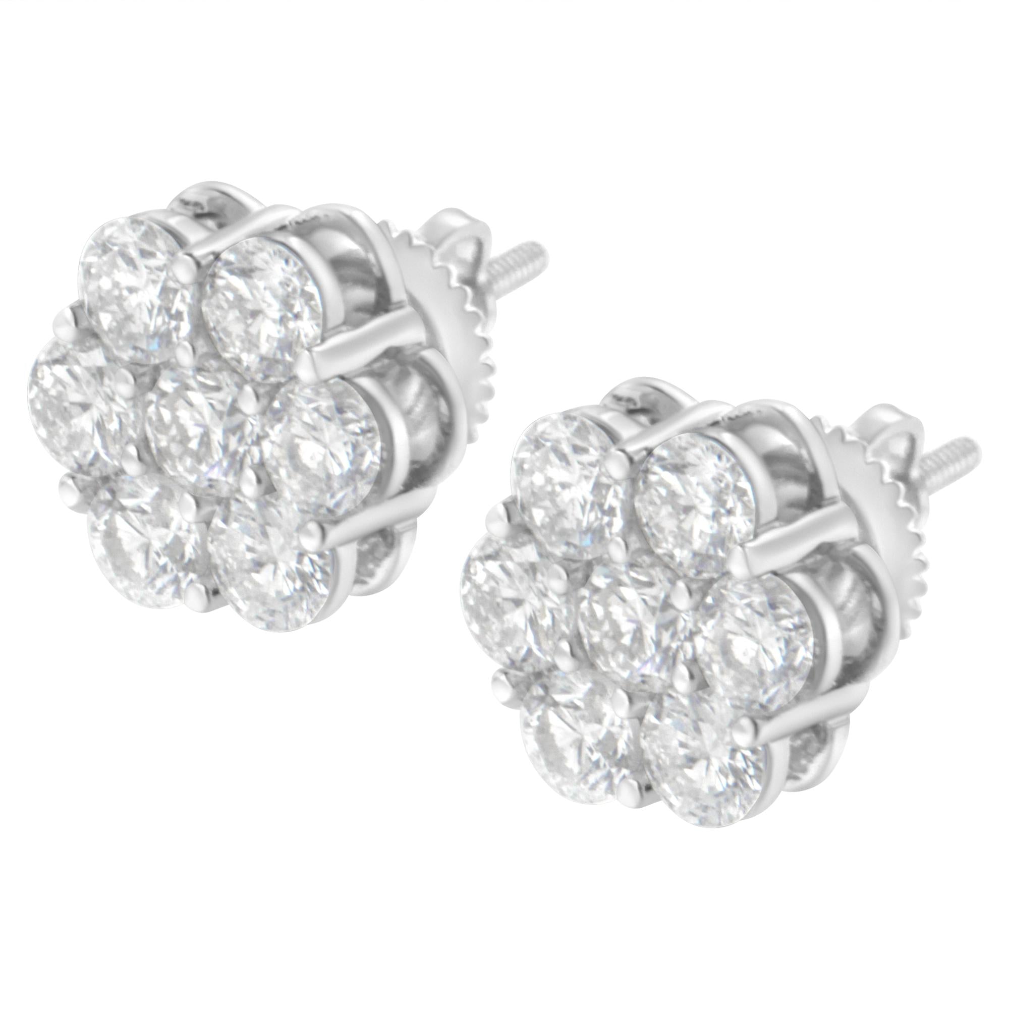 Pendiente de botón de plata de ley de 2 ct con diseño floral y 7 diamantes (IJ, I1-I2) - Friggin Jewelry