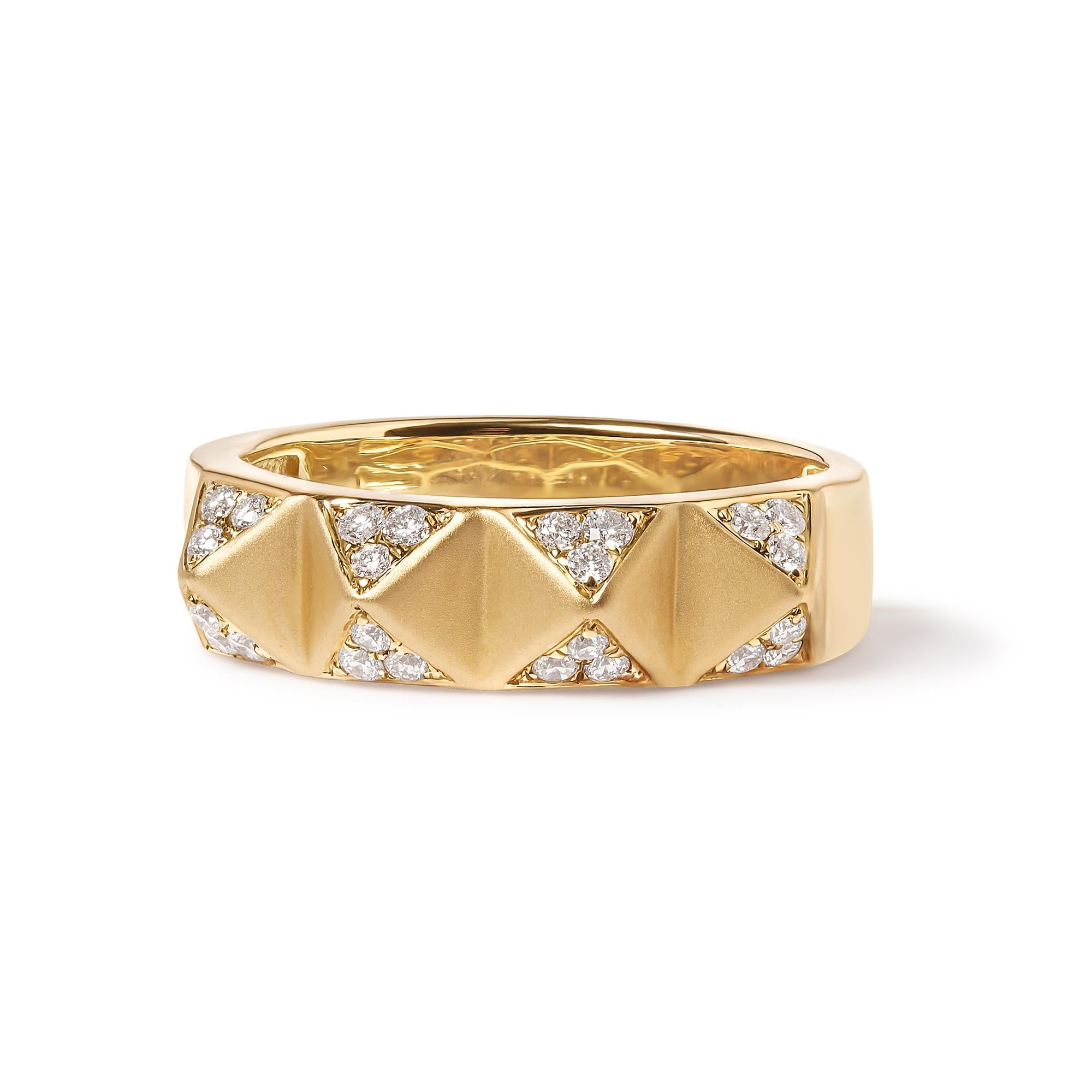 14K Yellow Gold 1/4 Cttw White Diamond Pyramid Band Ring (G-H Color, SI1-SI2 Clarity)- Size 7 - Friggin Jewelry