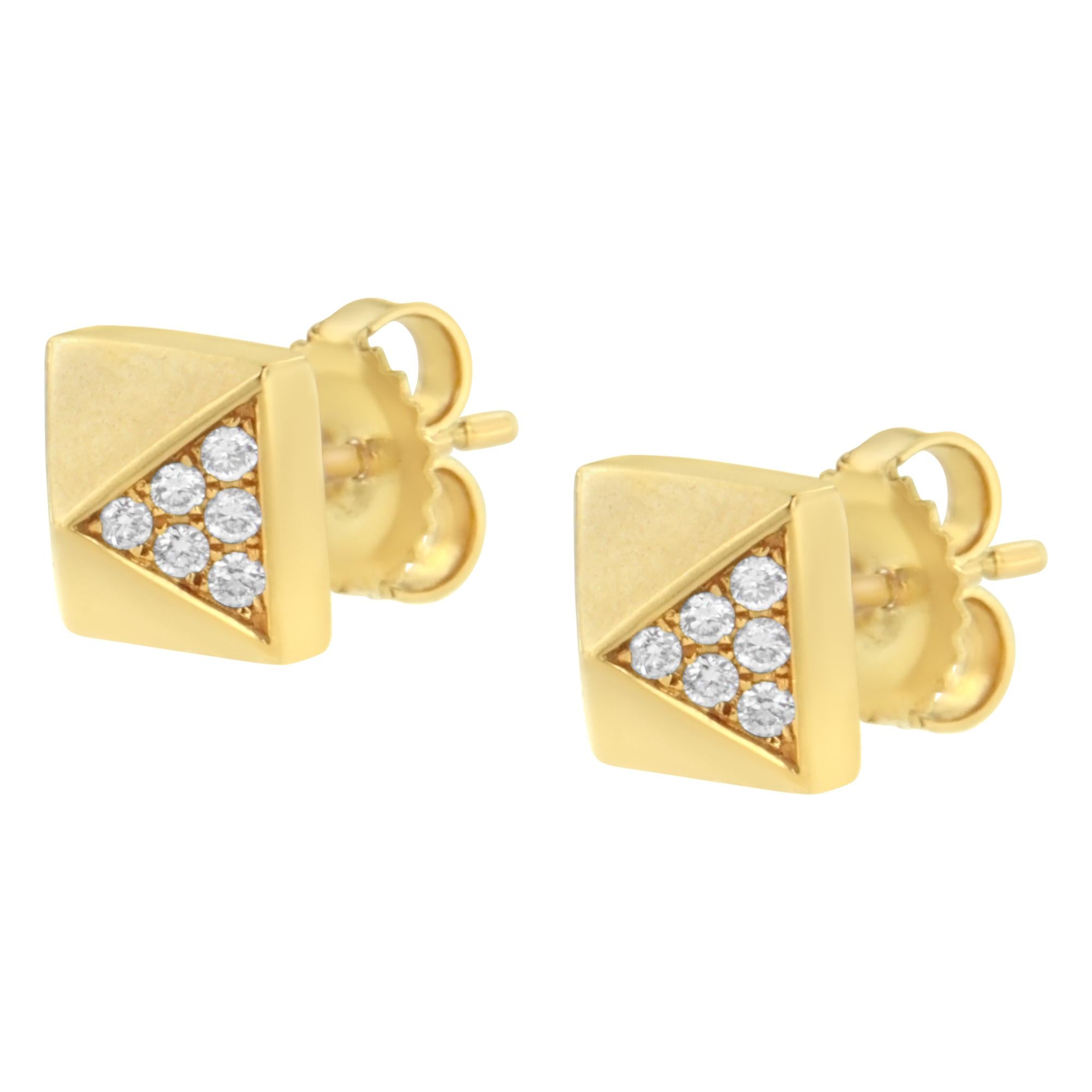 Pendiente de botón piramidal de diamantes de 1/4 ct en oro amarillo de 14 quilates (color GH, claridad SI1-SI2) - Friggin Jewelry