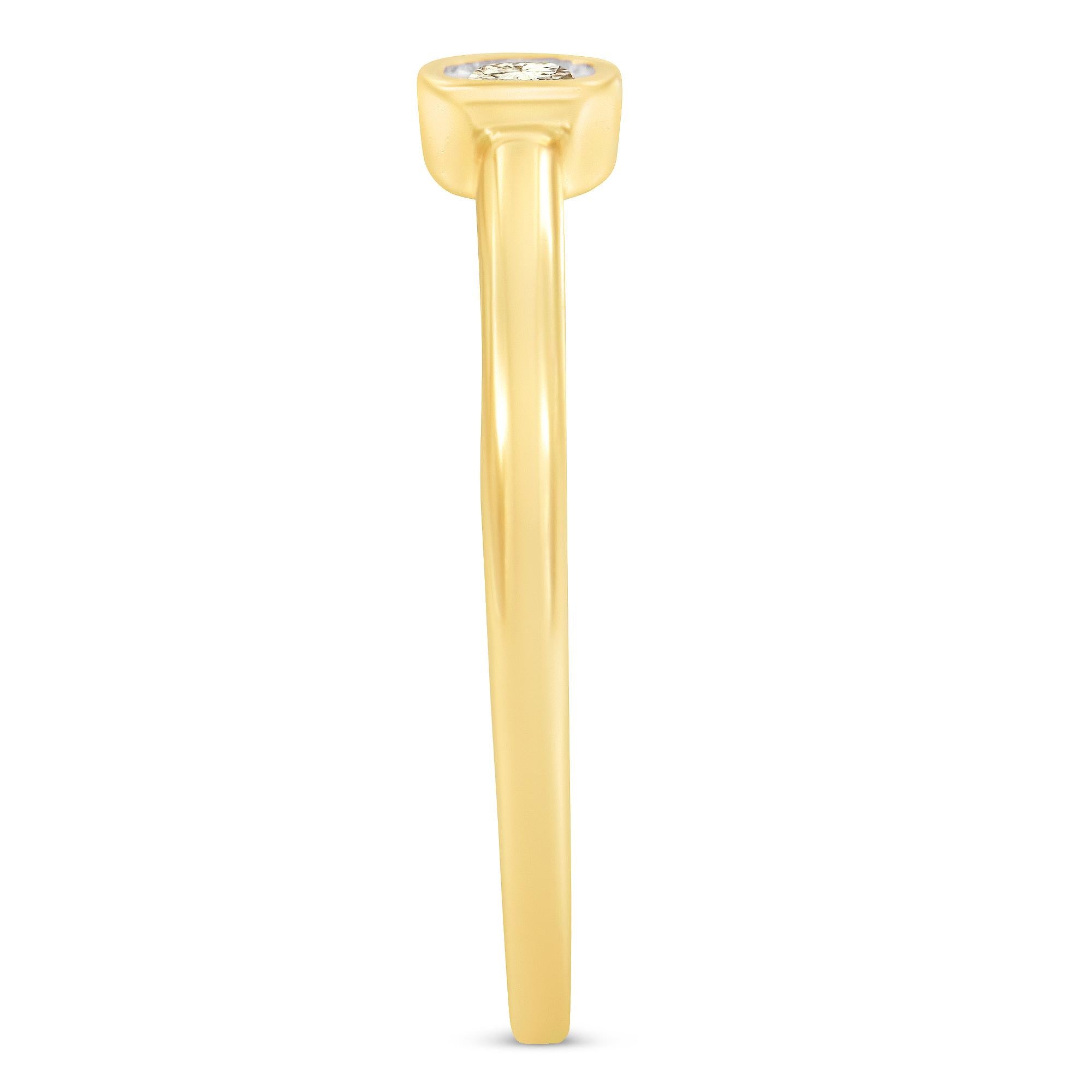 Anello in argento sterling 925 placcato oro giallo 14K con diamanti da 1/20 carati a forma di cuscino quadrato incastonato Miracle (colore JK, purezza I1-I2) - Friggin Jewelry