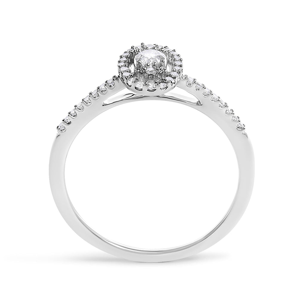 Anello di fidanzamento in oro bianco 14 carati con diamante da 1/5 ct di forma ovale con alone - Friggin Jewelry
