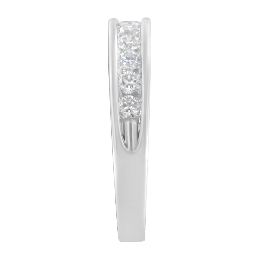 Anello in oro bianco 18 carati con diamanti taglio rotondo (1/2 cttw, colore HI, purezza SI2-I1) - Friggin Jewelry