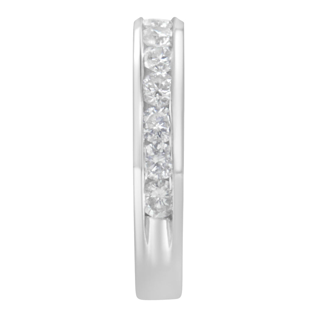 Fede nuziale a mezza eternità in oro bianco 18 carati con diamanti da 1,0 ct, certificata IGI (colore EF, purezza I1-I2) - Friggin Jewelry