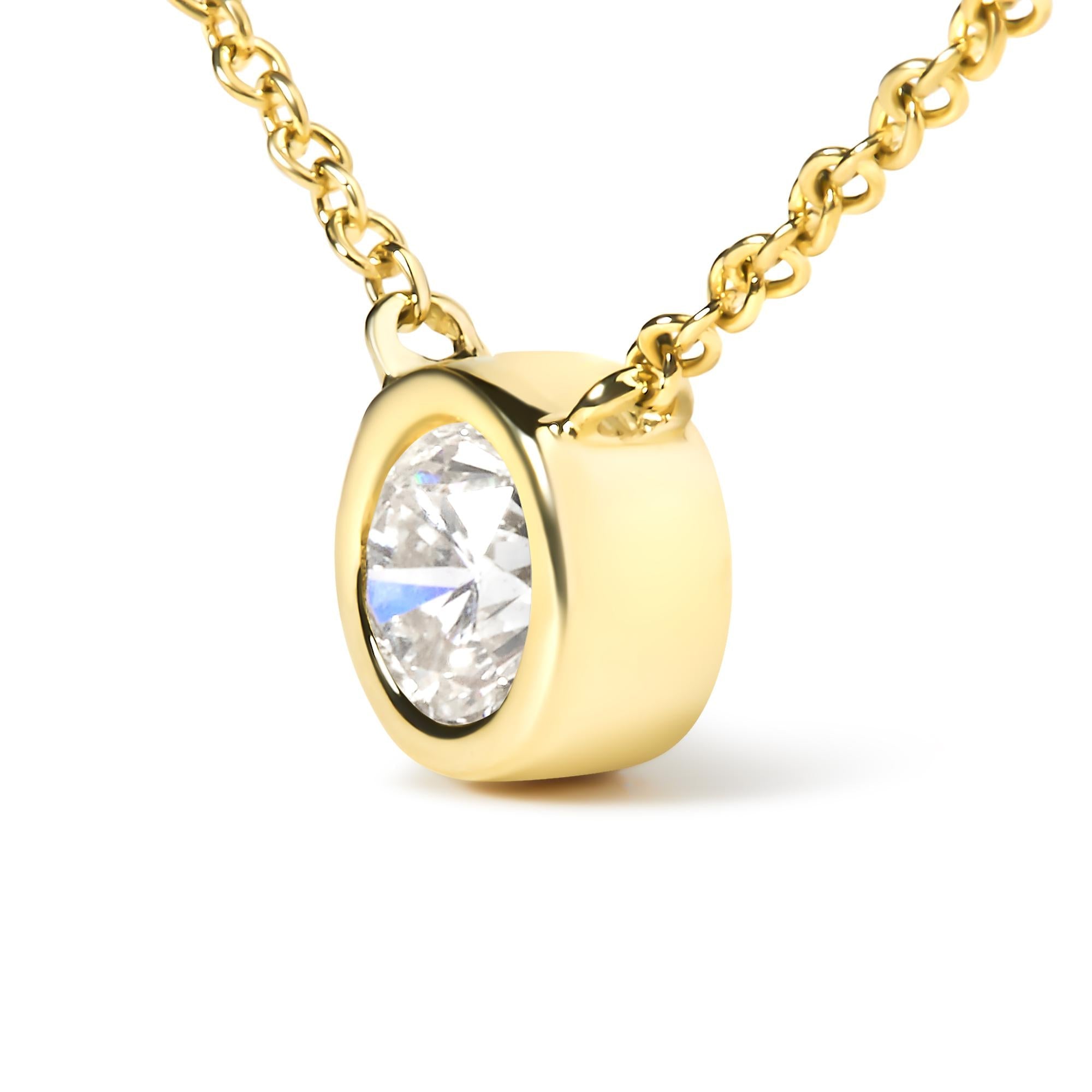 Collar con colgante solitario de oro de 10 quilates con diamantes redondos de talla brillante de 1/10 quilates y engaste moderno de bisel de 40 a 45 cm - Friggin Jewelry