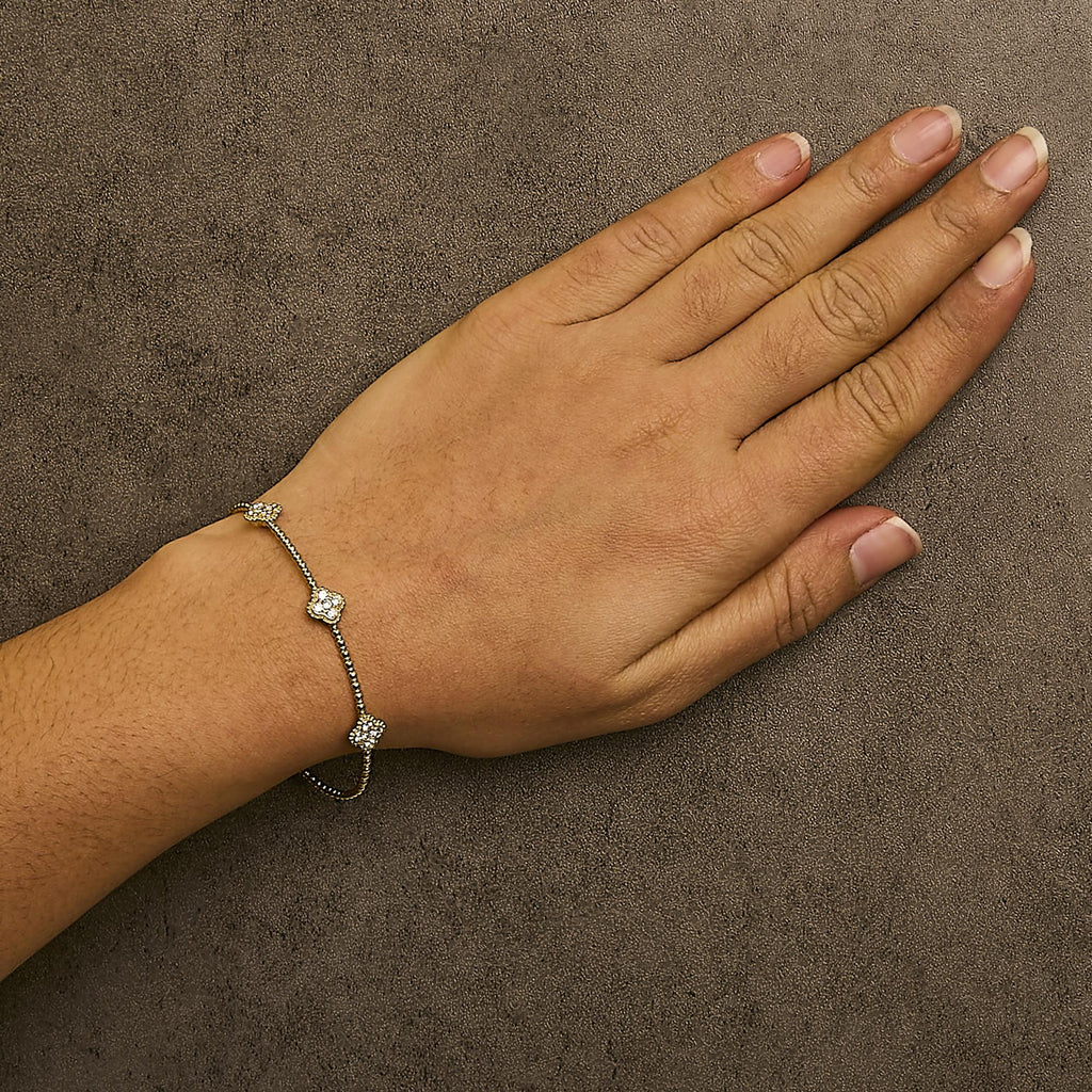 Bracciale rigido in oro bianco 14 carati con diamanti da 1/2 carati, stile quadrifoglio (colore GH, purezza SI1-SI2) - 7,75 pollici - Friggin Jewelry
