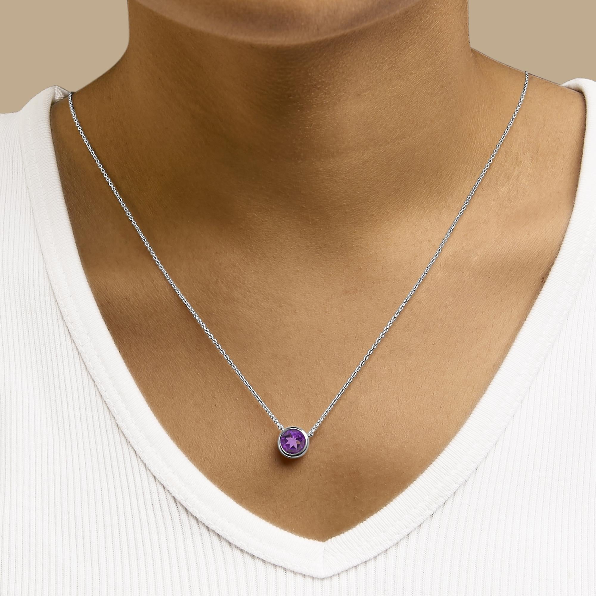 Collar con colgante de piedra preciosa creada en plata de ley 925 de 7 mm con bisel - 45,7 cm - Friggin Jewelry