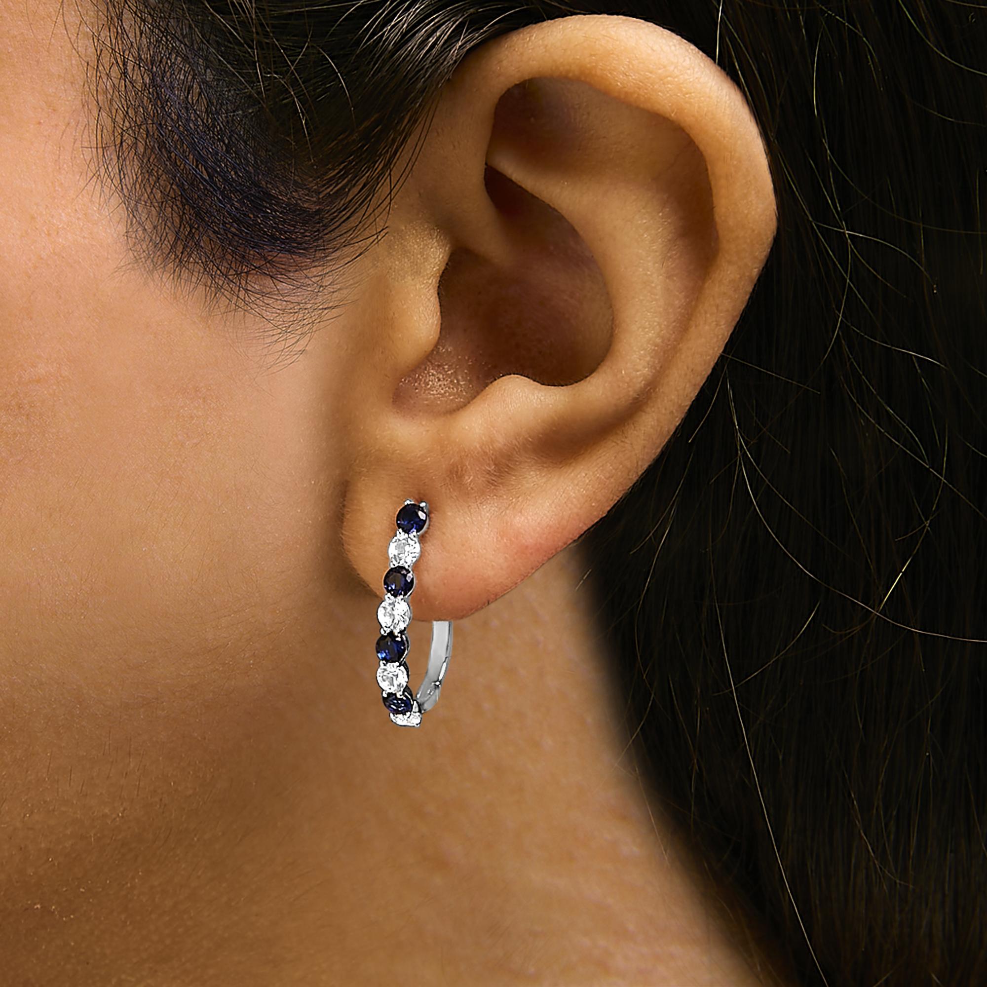 Orecchini a cerchio in argento sterling 925 con zaffiri blu e bianchi creati - Friggin Jewelry