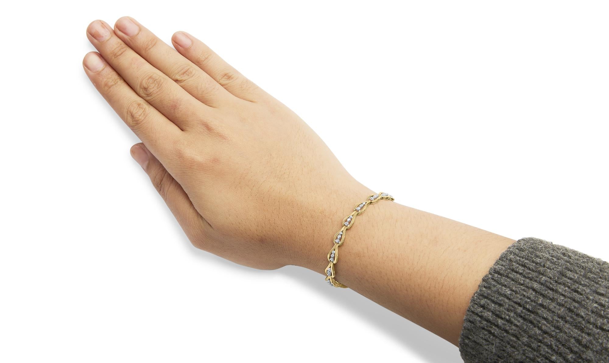 10k Yellow Gold 1/3 Cttw Diamond 3 Stone Teardrop Design Link Bracelet (I-J Color, I1-I2 Clarity) - 7.25" Inches - Friggin Jewelry