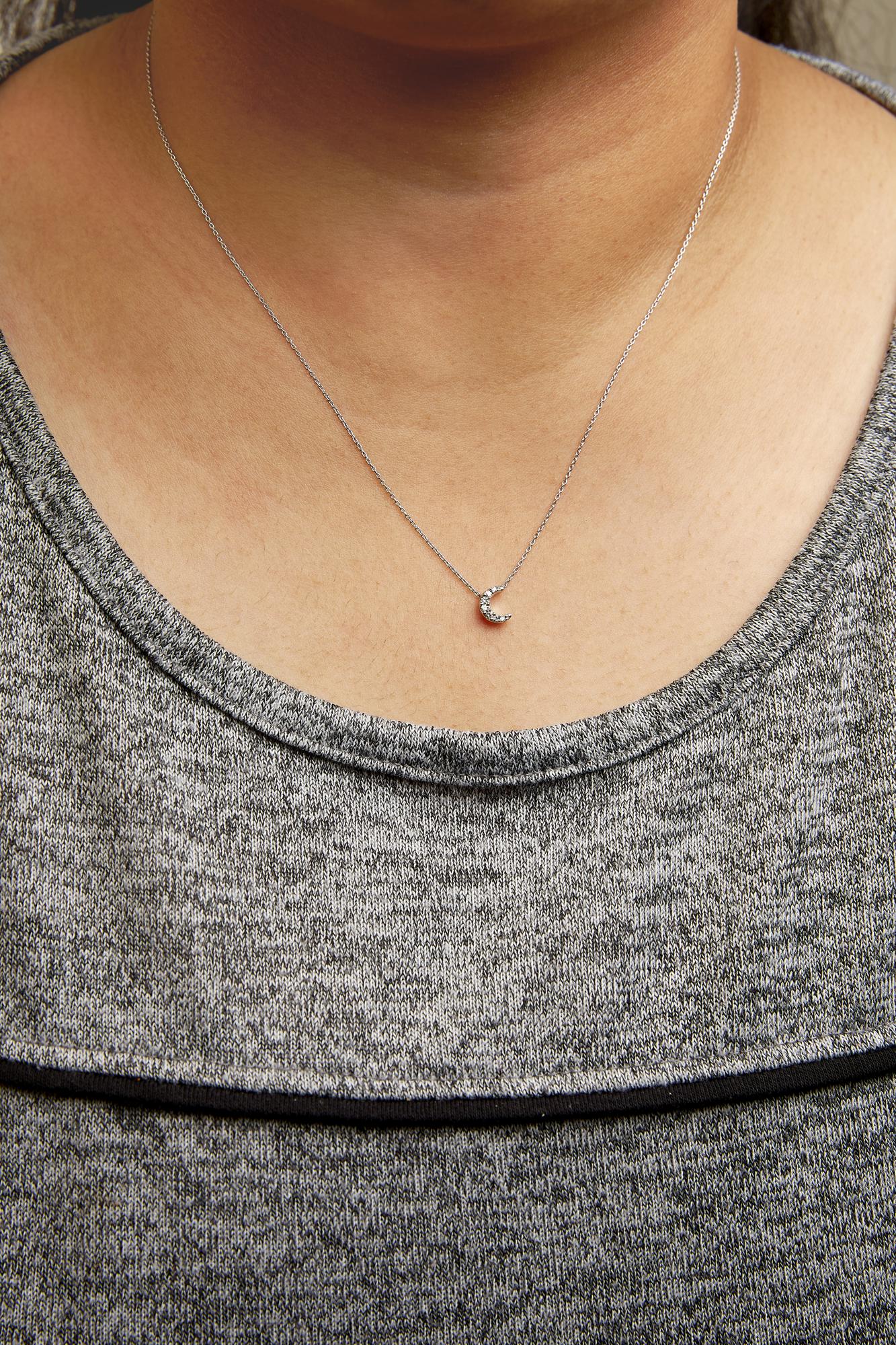 10K White Gold Diamond Accented Crescent Moon Shaped 18" Inch Pendant Necklace (H-I Color, I1-I2 Clarity) - Friggin Jewelry