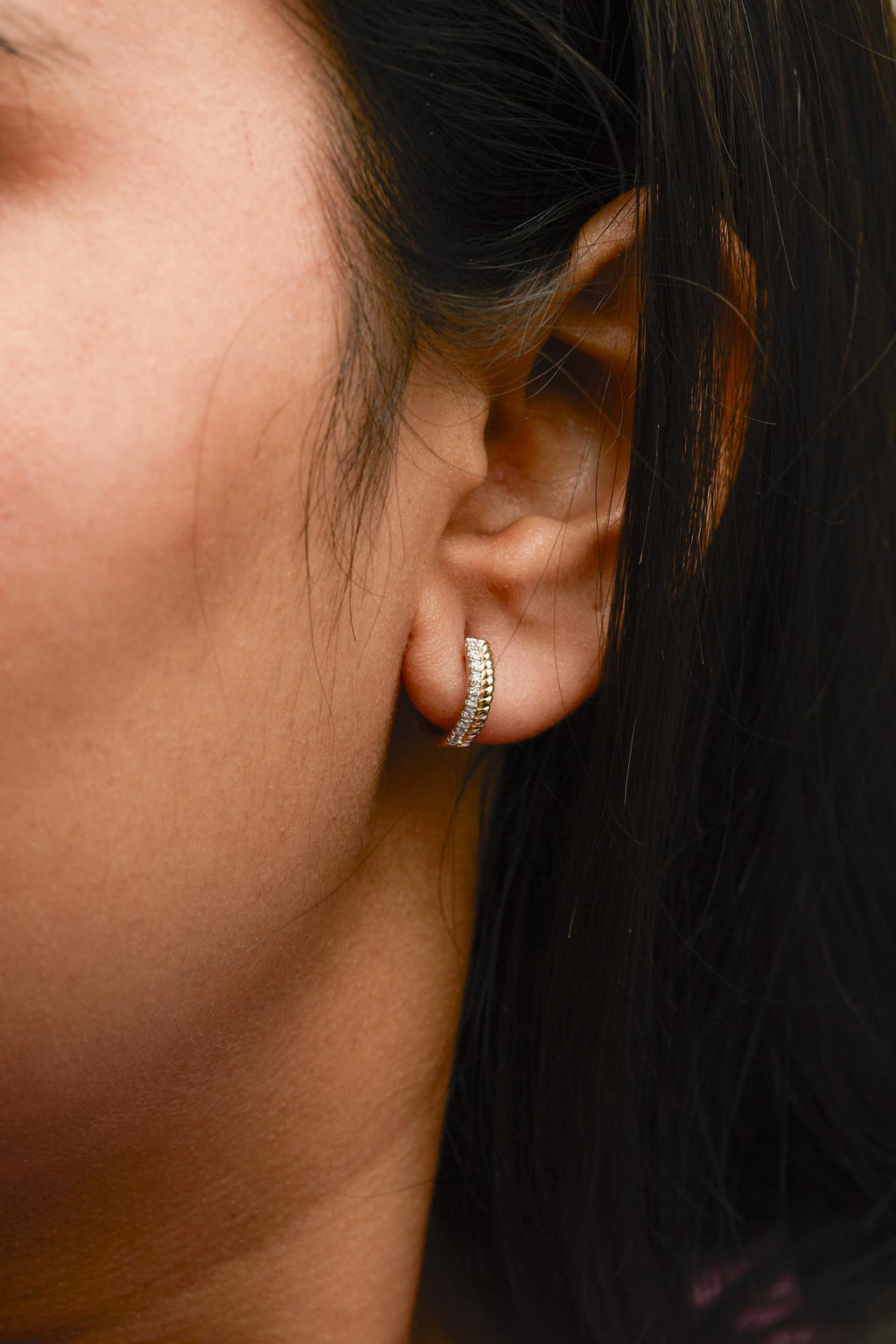10K Yellow Gold 1/10 Cttw Diamond and Rope Twist Huggy Hoop Earrings (H-I Color, I1-I2 Clarity) - Friggin Jewelry