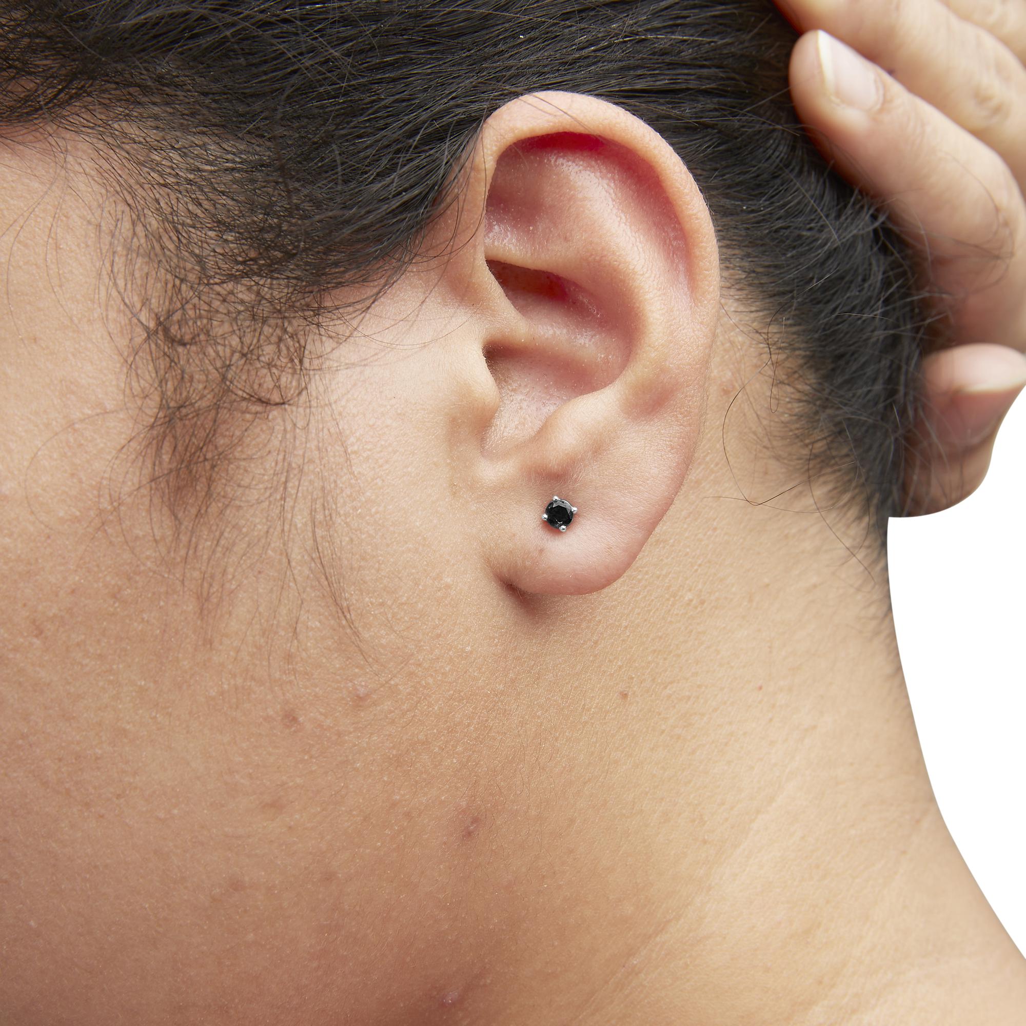 Pendientes solitarios de diamante negro en plata de ley 925 (color negro, claridad I2-I3) - Friggin Jewelry