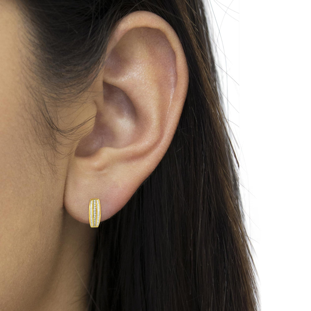 Aros modernos de oro amarillo de 10 quilates con diamantes engastados en pavé y canal de 3/4 quilates (color IJ, claridad I2-I3) - Friggin Jewelry