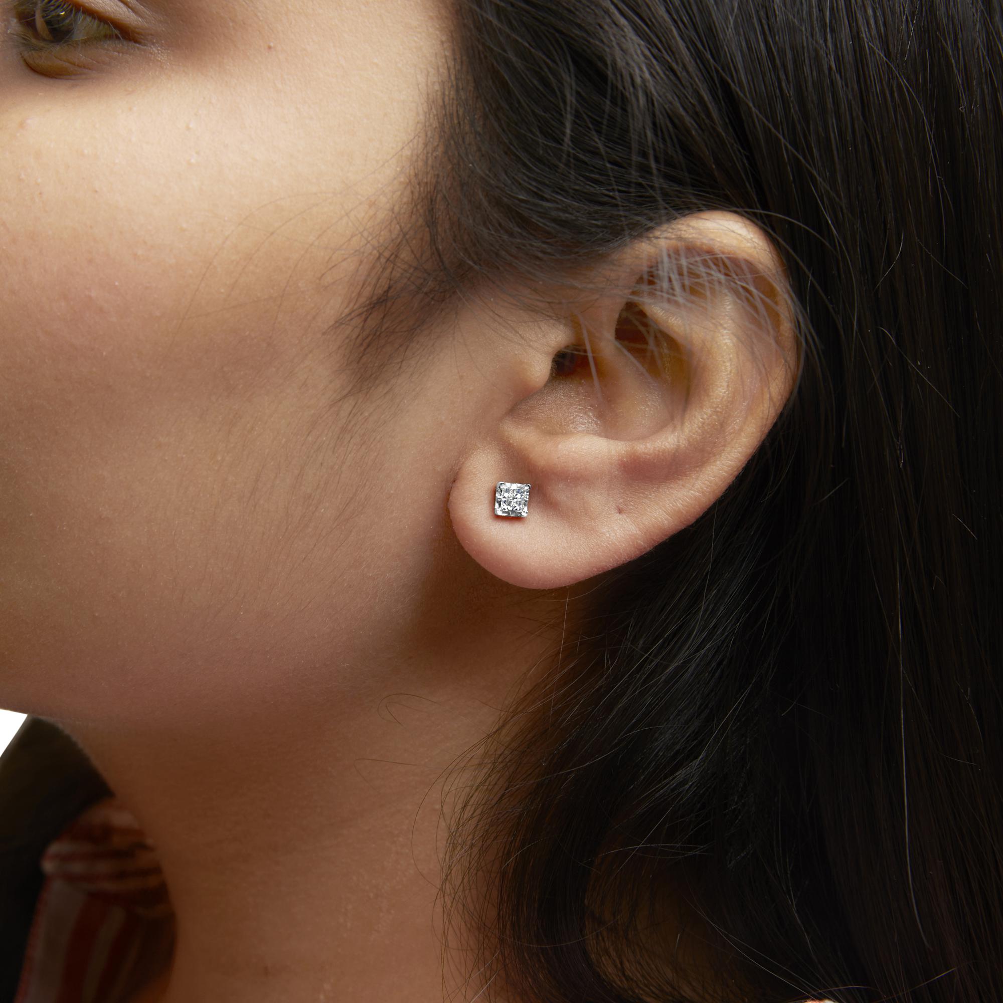 Aretes de oro amarillo de 10 k con diamantes princesa de cuatro puntas (1/4 ct, color JK, claridad I2-I3) - Friggin Jewelry