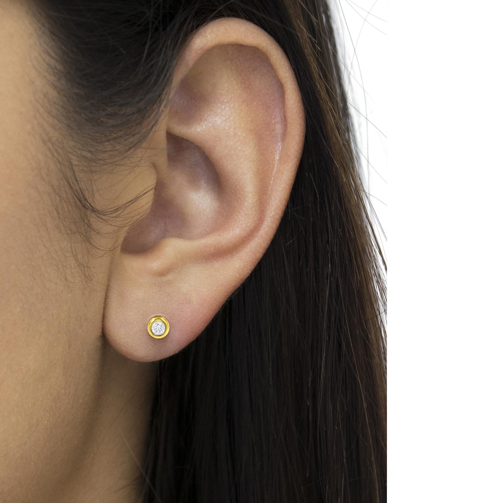 10K Gold 1/4 Cttw Round Brilliant-Cut Near Colorless Diamond Bezel-Set Stud Earrings (H-I Color, I1-I2 Clarity) - Friggin Jewelry