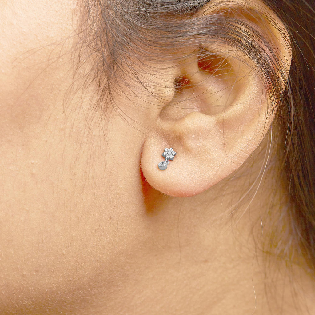 Orecchini pendenti a forma di stella con diamanti da 1/10 ct in argento sterling .925 (colore IJ, purezza I2-I3) - Friggin Jewelry
