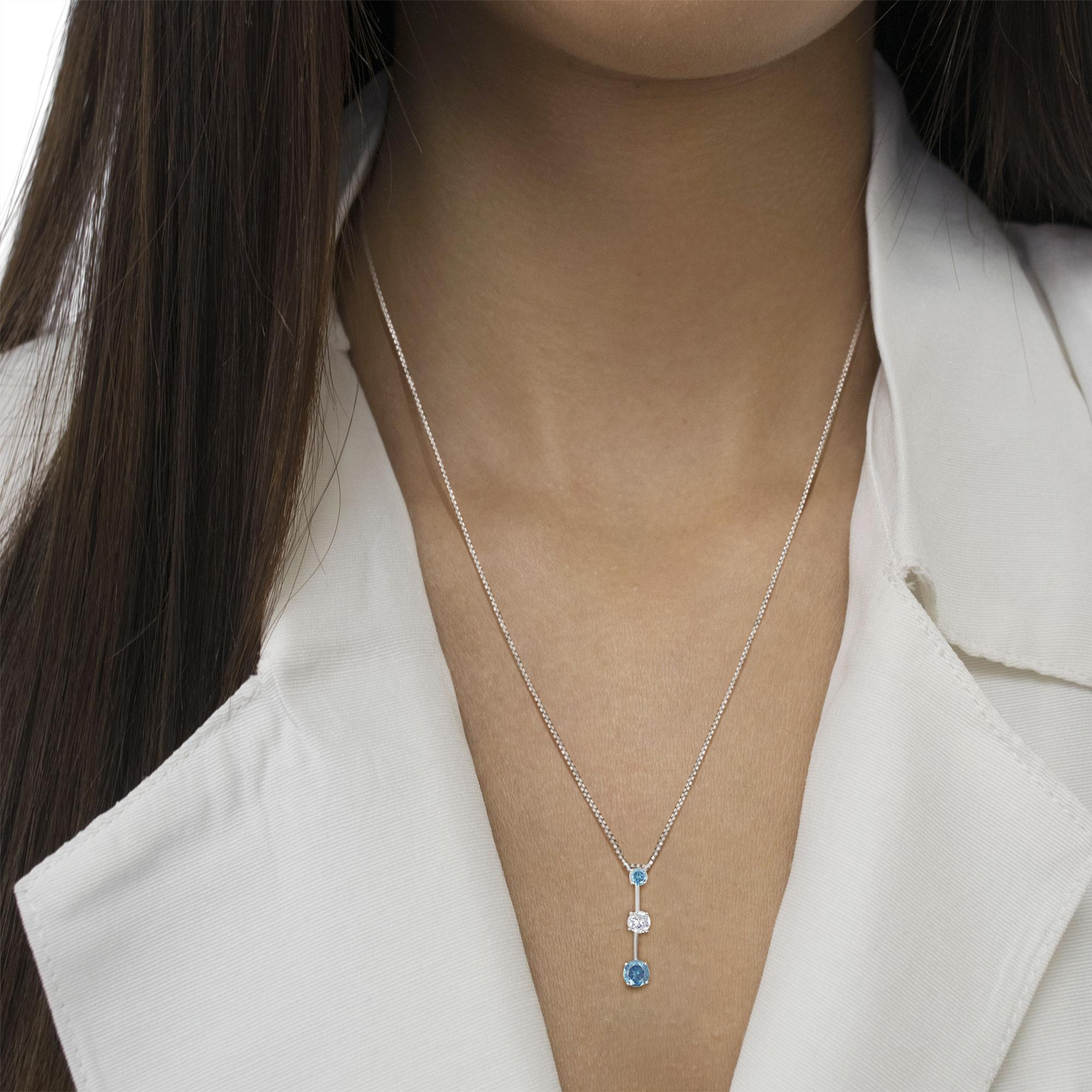 Collana con ciondolo in oro bianco 14 carati con diamanti bianchi e blu trattati da 1 1/2 ct (HI, I1-I2) - Friggin Jewelry