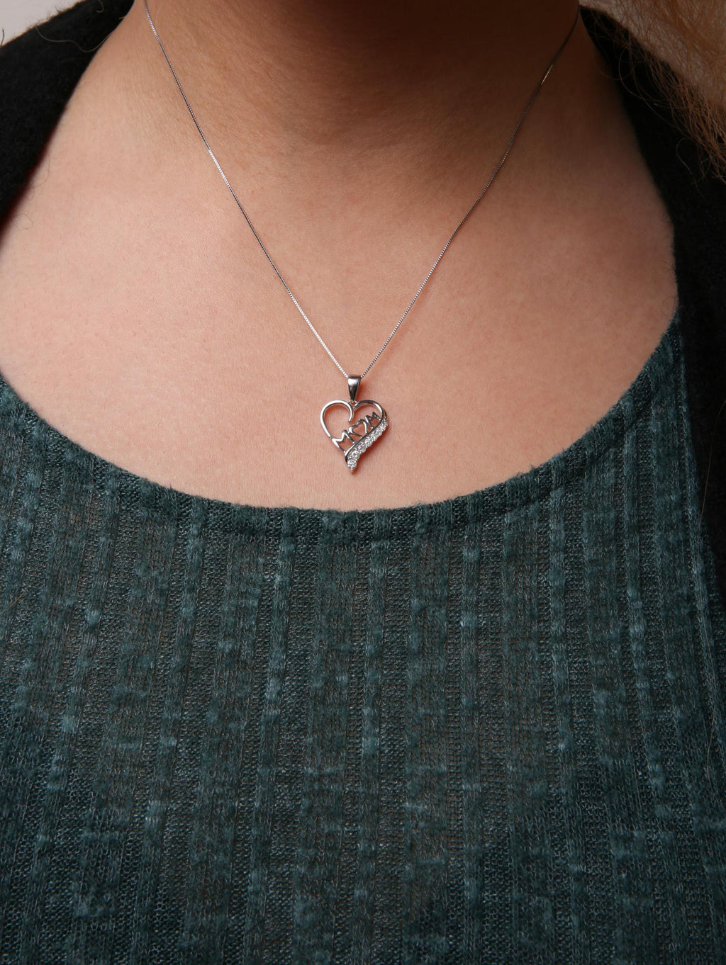 .925 Sterling Silver 1/4 Cttw Diamond  "Mom" and Open Heart 18" Pendant Necklace (I-J Color, I2-I3 Clarity) - Friggin Jewelry