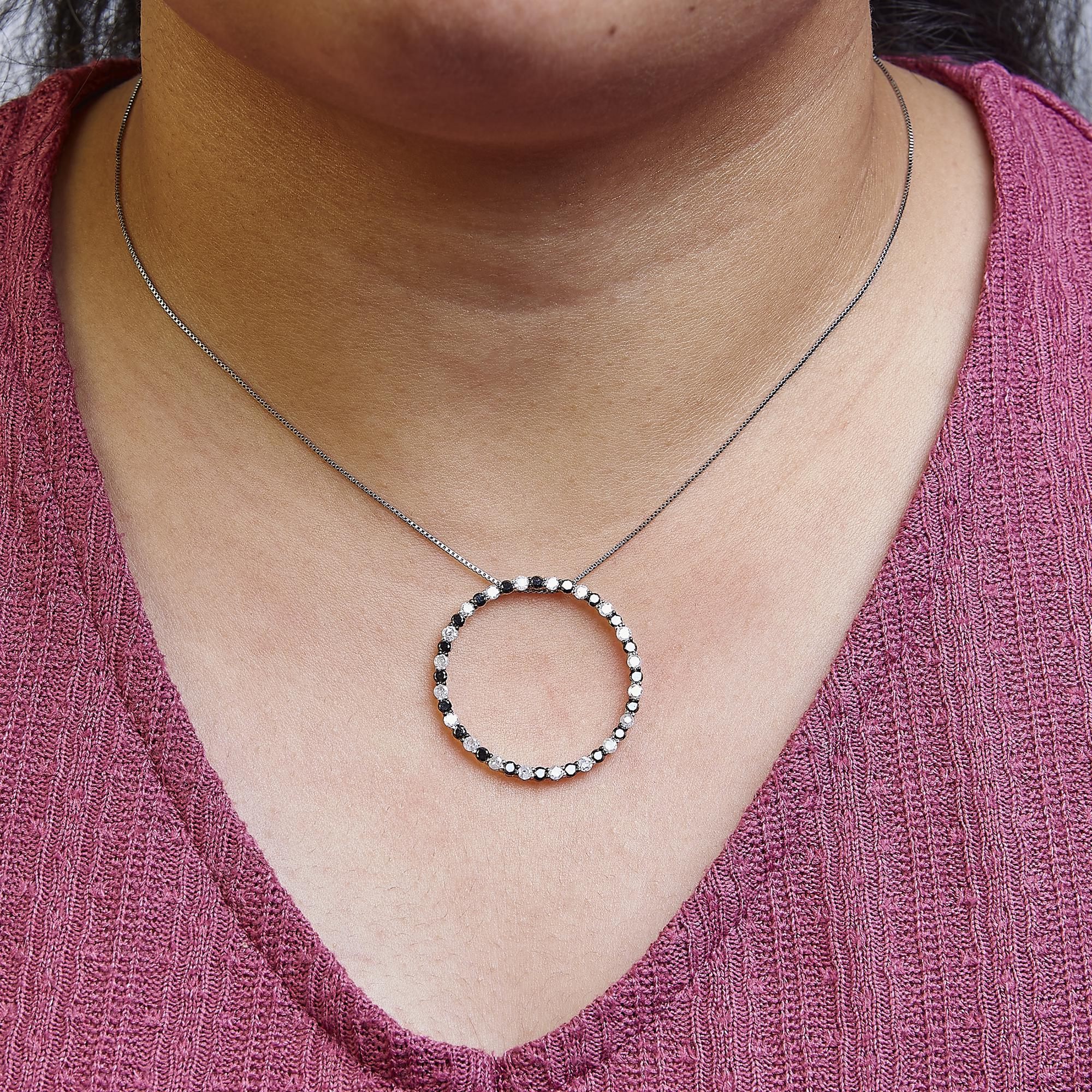 Collar con colgante circular de aro abierto con diamantes blancos y negros alternados de 2,0 quilates en plata de ley 925 (color HI, claridad I2-I3) - 45,7 cm - Friggin Jewelry