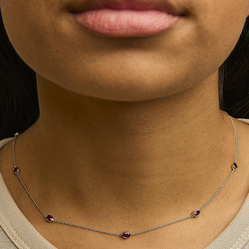 Collar con rubí rojo ovalado de 4 x 3 mm engastado en bisel en oro amarillo de 14 quilates - 45,7 cm - Friggin Jewelry