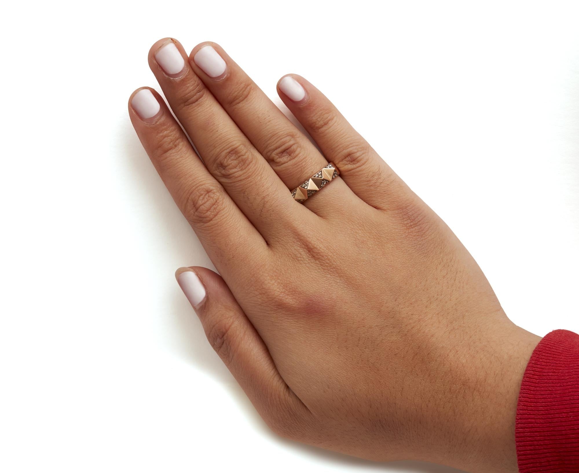 14K Rose Gold 1/4 Cttw Brown Diamond Pyramid Band Ring (Brown Color, SI1-SI2 Clarity)- Size 7 - Friggin Jewelry
