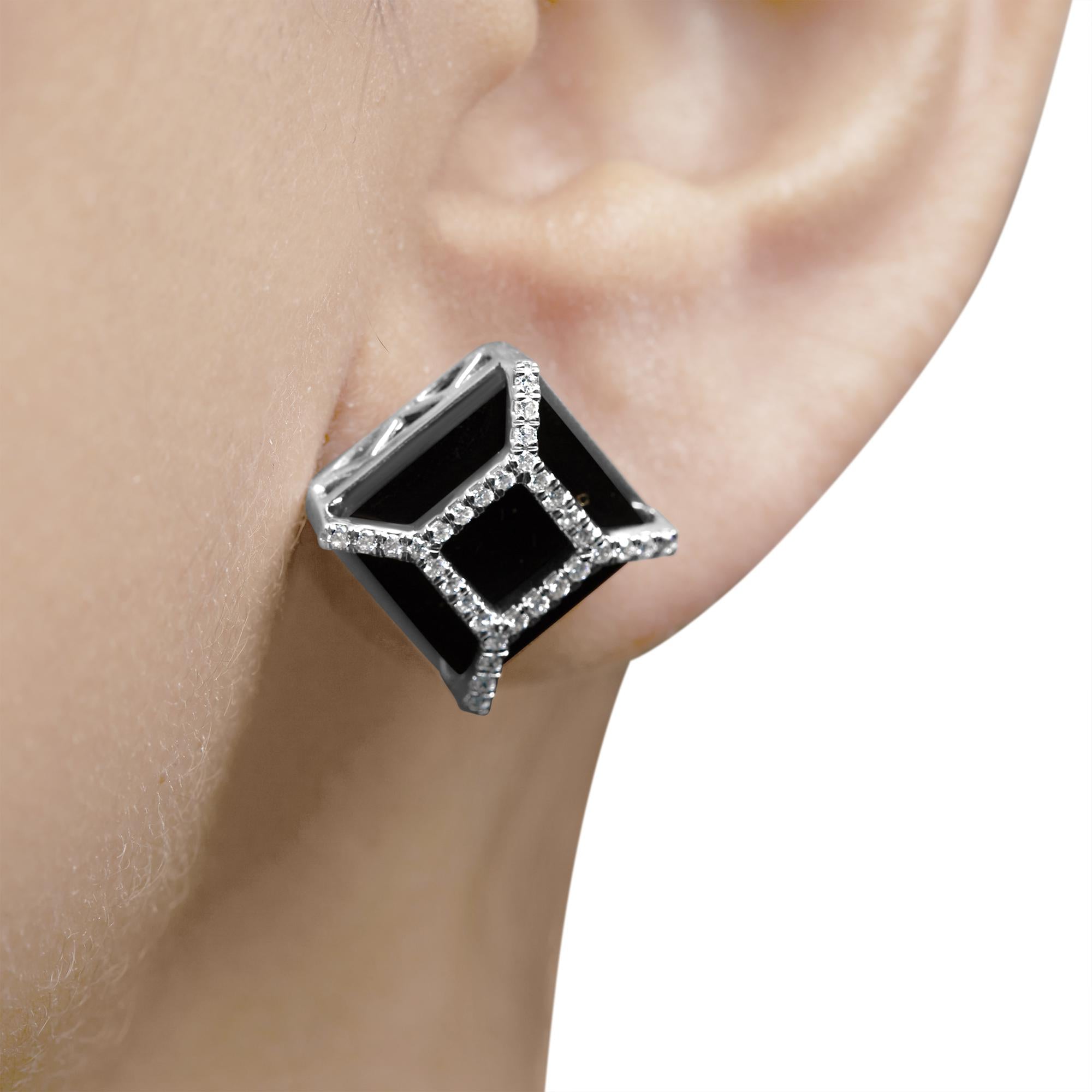 Aretes de oro blanco de 14 quilates con diamantes de 3/8 ct y ónix negro de 11 x 11 mm (color GH, claridad SI1-SI2) - Friggin Jewelry